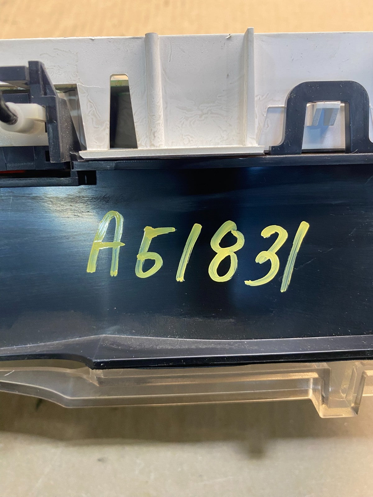 2004 to 2008 Ford E150 E250 Gauge Speedometer Cluster AG18316