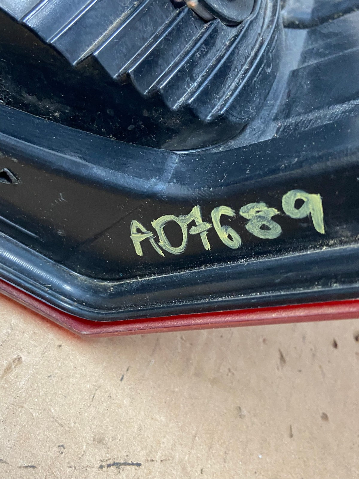 2007 to 2012 Ford Expedition Left Driver LH Side Tail light AD7689 LK8