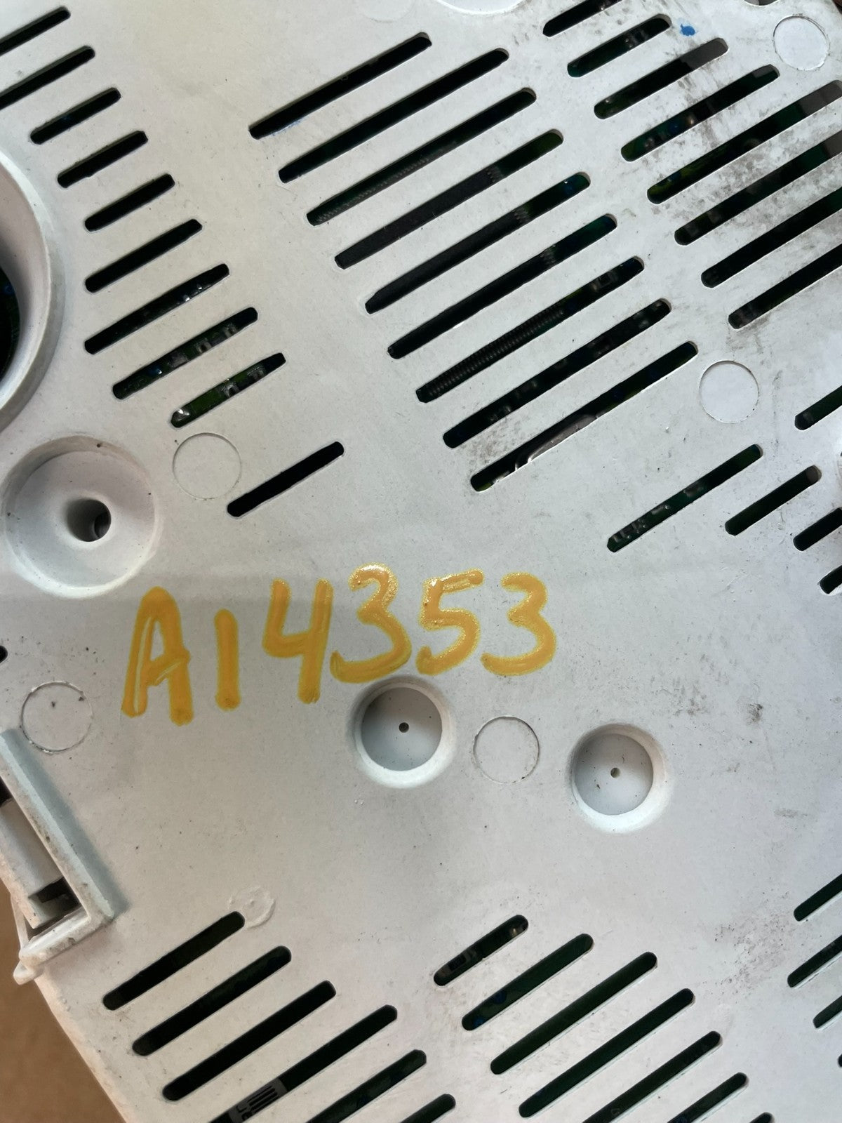 2005 Nissan Pathfinder Speedometer Cluster Gauge AI4353 DG9