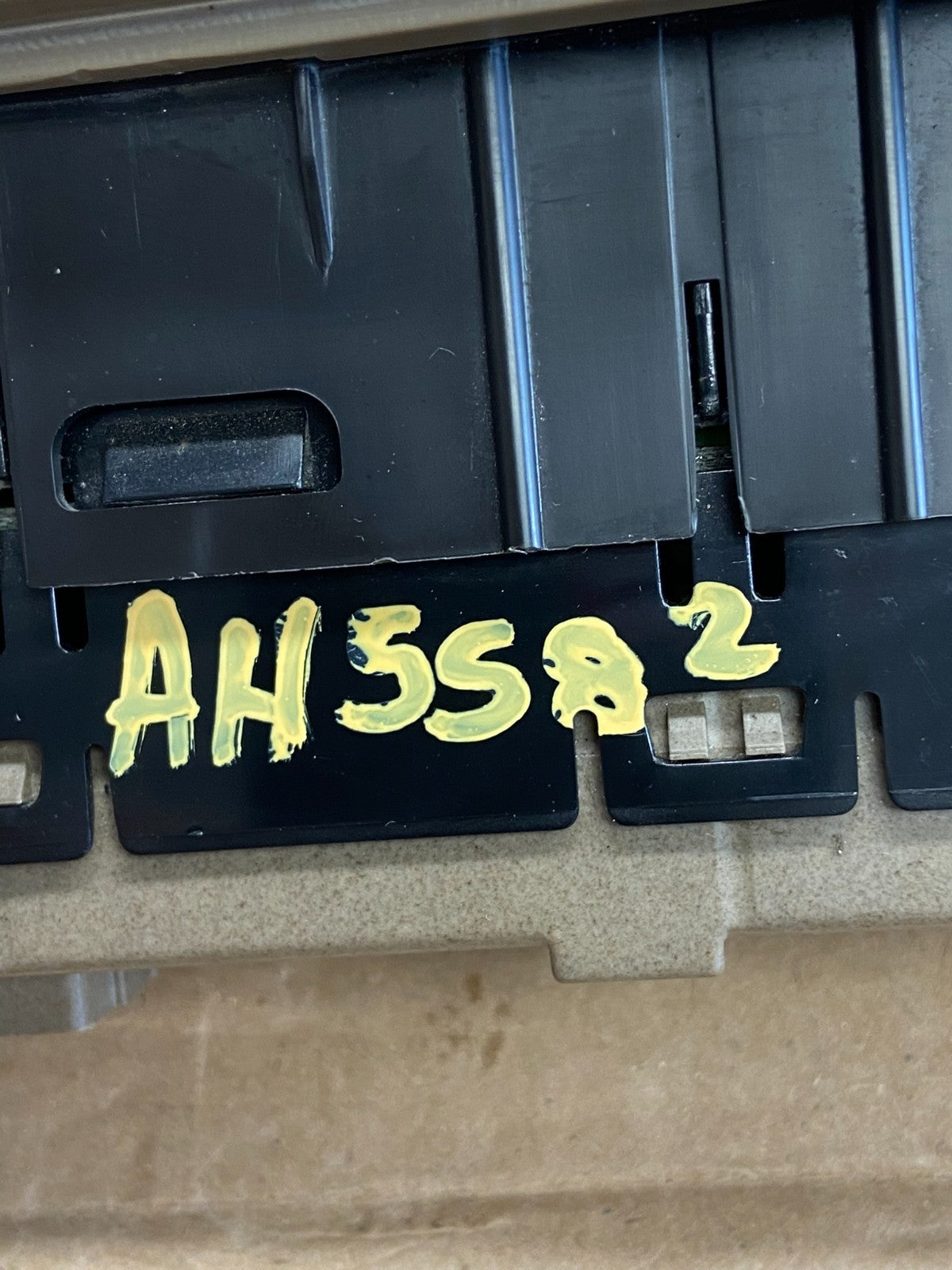 2003-2006 Cadillac Escalade Master Left Driver Power Window Switch AH5582 DW5