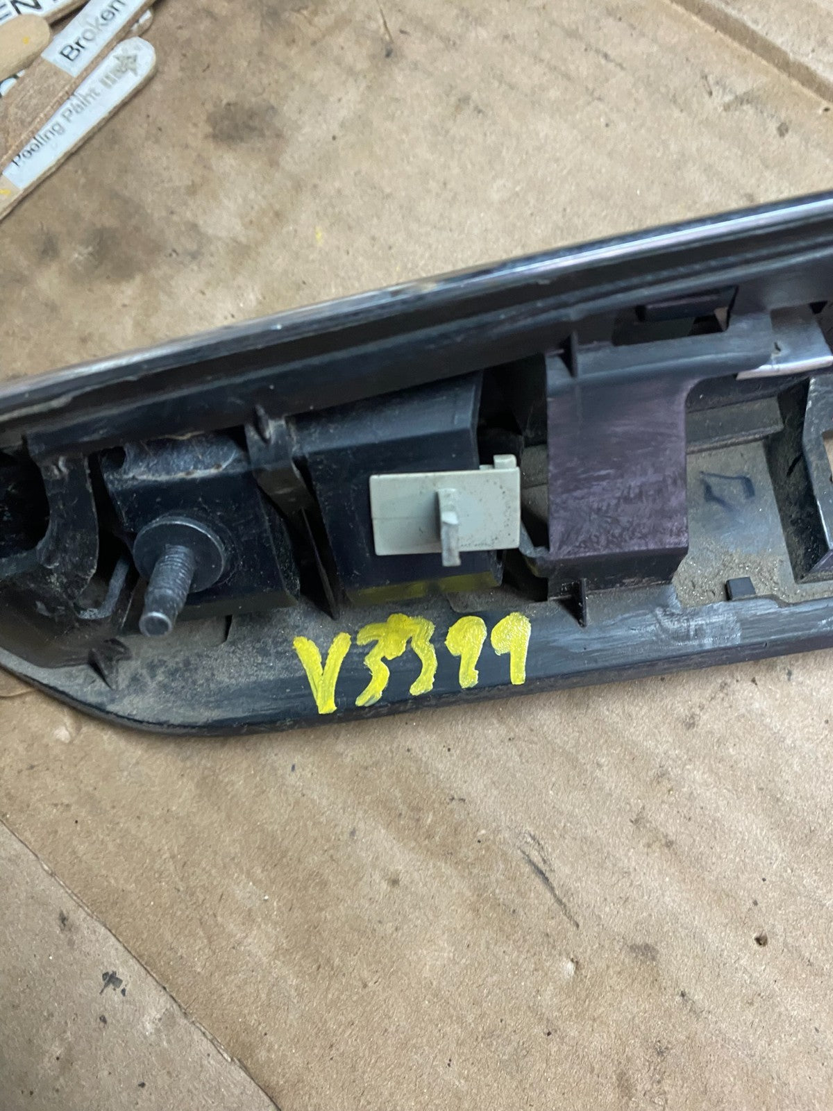 2013 to 2015 Nissan Pathfinder Rear Trunk Liftgate Handle Trim Camera v3399 DG8