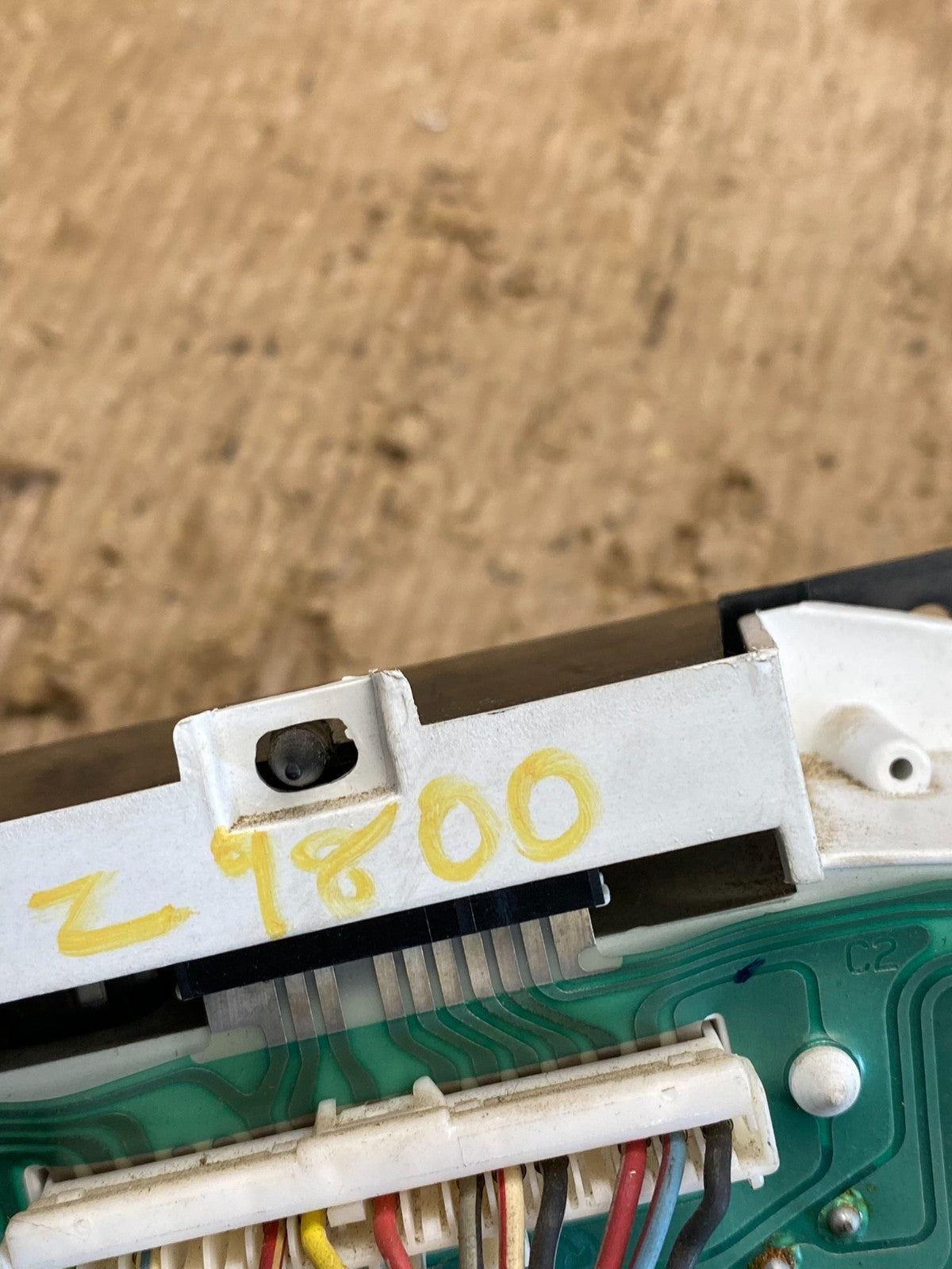 2001 - 2002 Ford Econoline E250 E350 Van Speedometer Instrument Cluster z9800 DG7