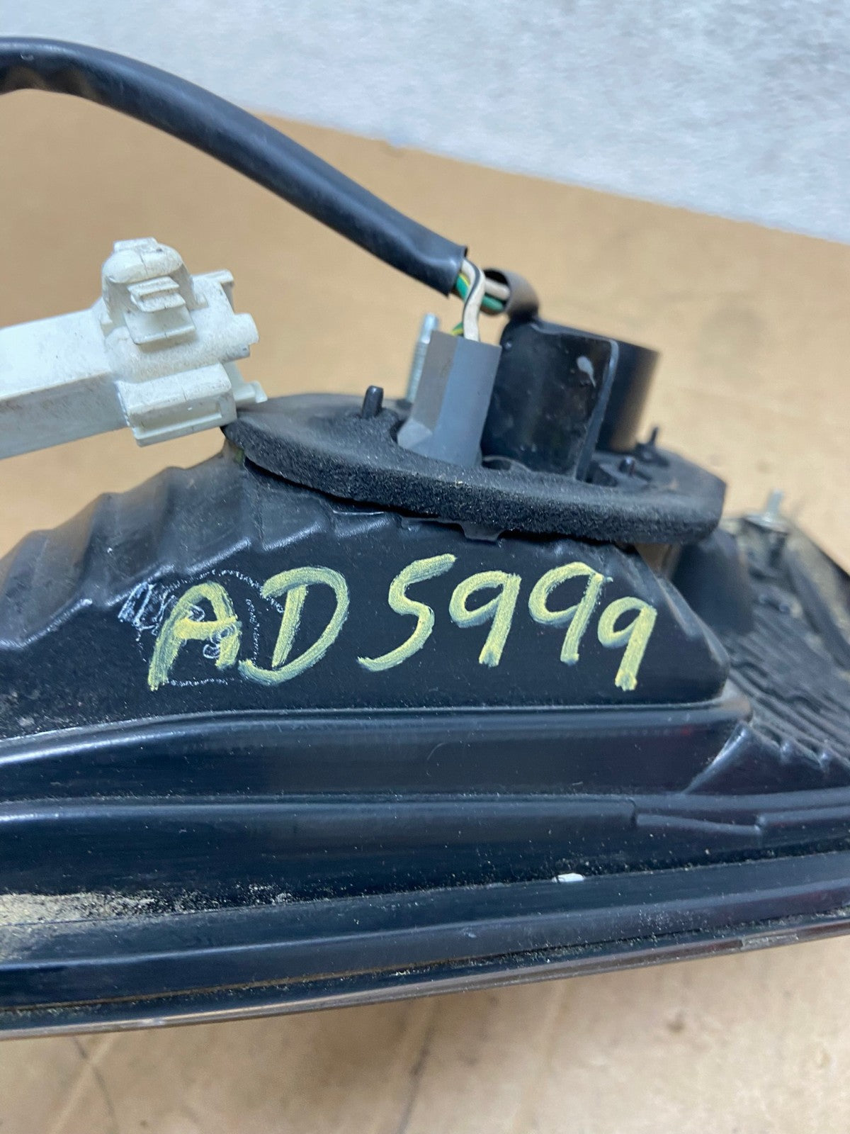 2002 2003 2004 Lexus ES300 ES330 Left Driver Lh Inner Tail Light AD5999 LK6