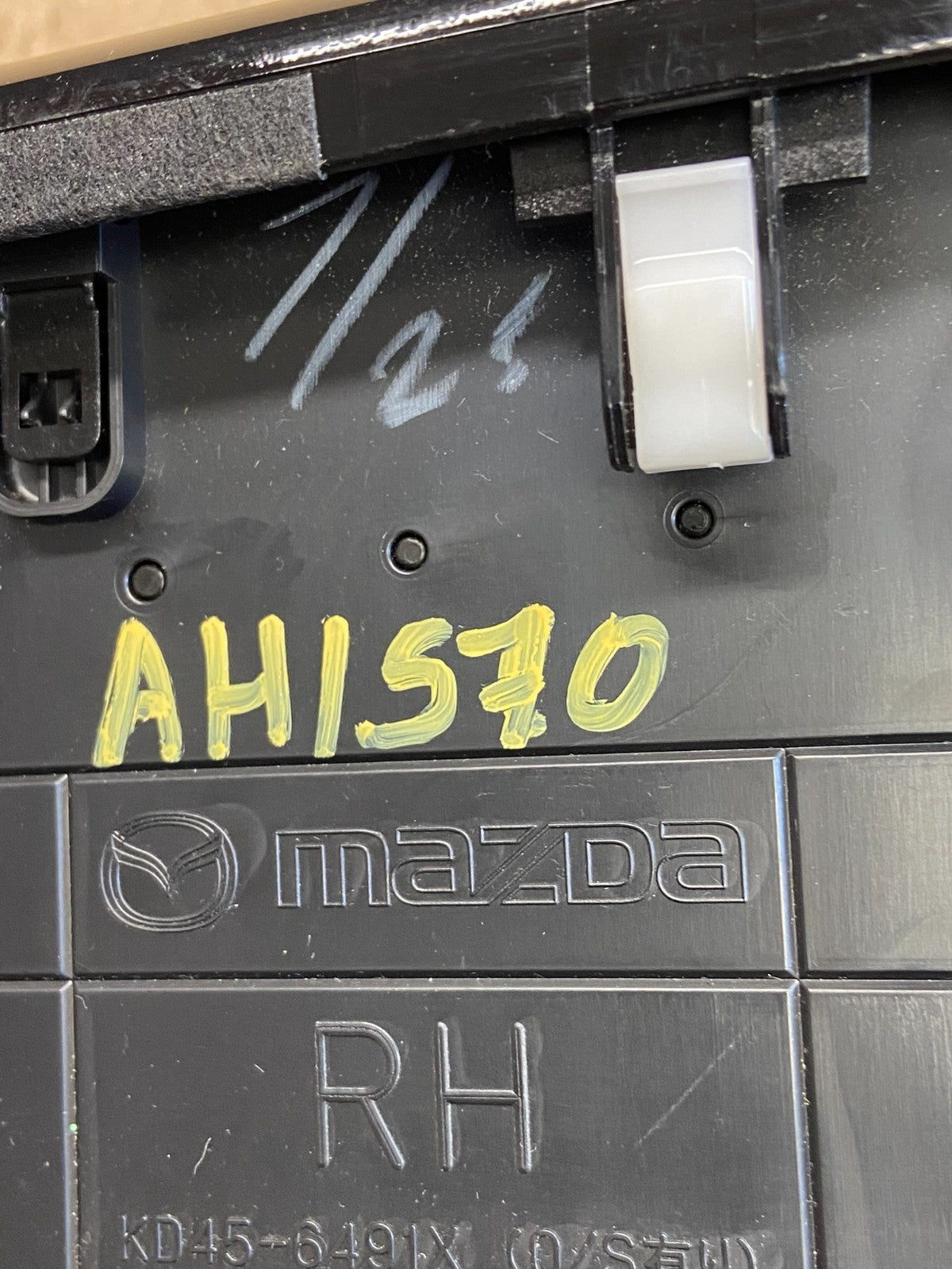 2013-2016 Mazda CX-5 Center Dash Air Vent Bezel Trim Cover Panel ah1570 DG5
