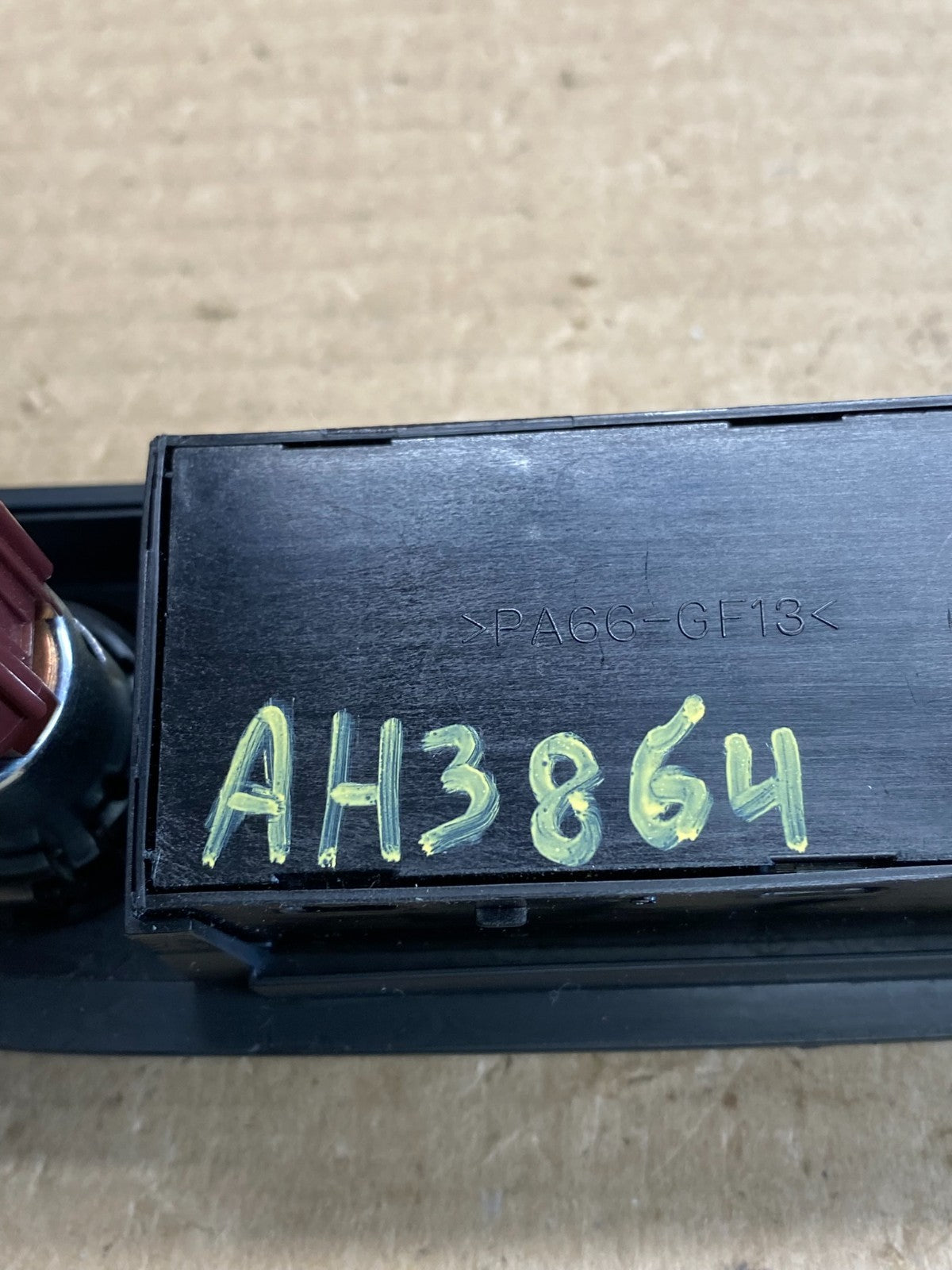 2007 - 2014 Chevrolet Tahoe Yukon Pedal Traction Control Switch ah3864 DG5