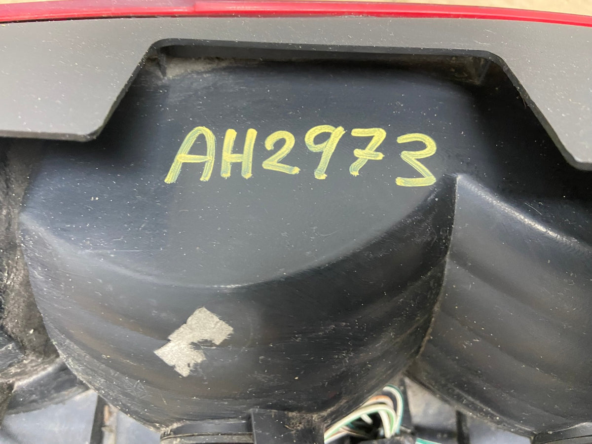 2007 2008 2009 Chrysler Aspen Tail Light Left Driver Lh Side AH2973 LK6