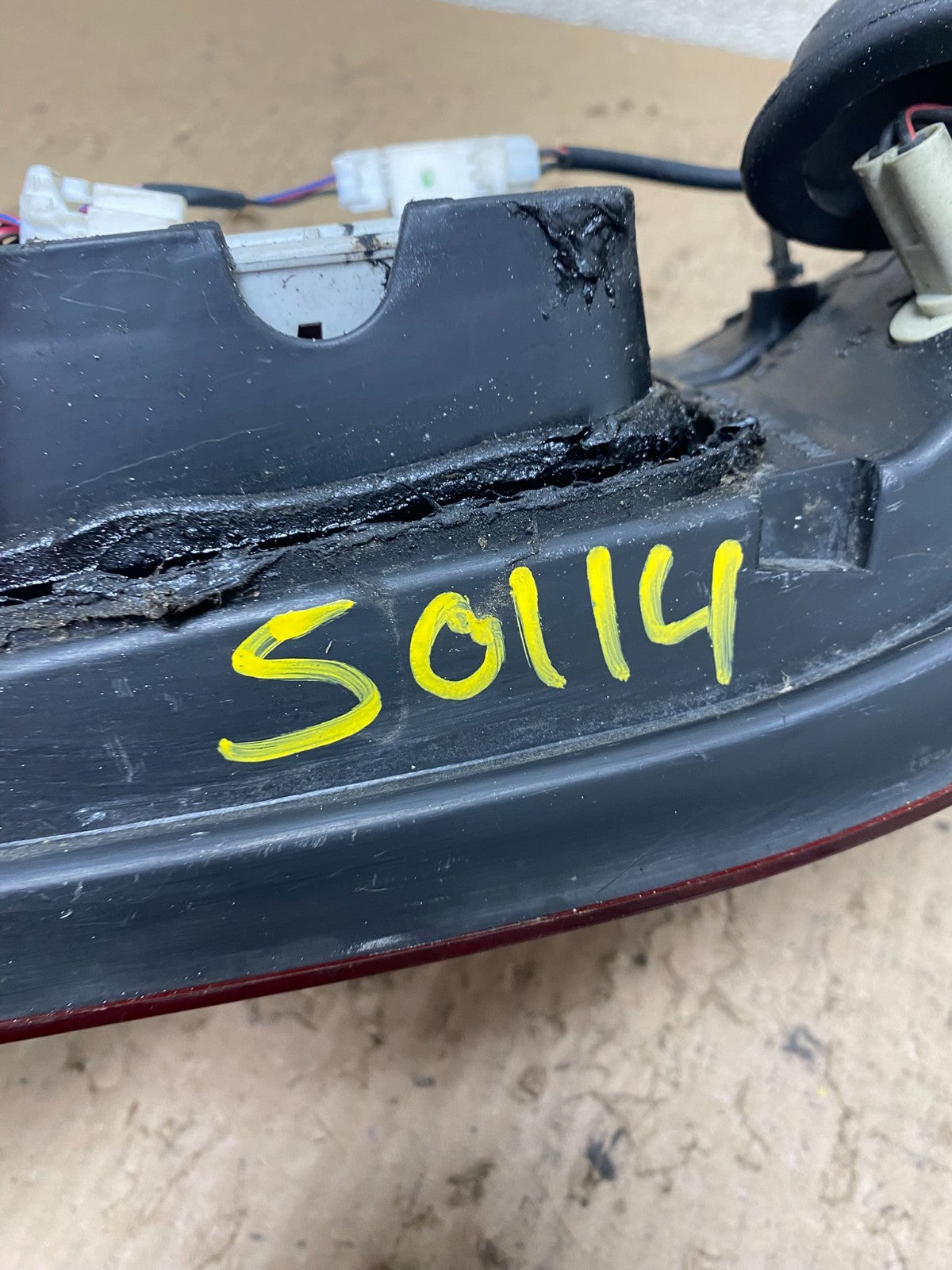 1995 1996 Nissan Maxima Left Driver LH Side Tail light Oem S0114 DW6
