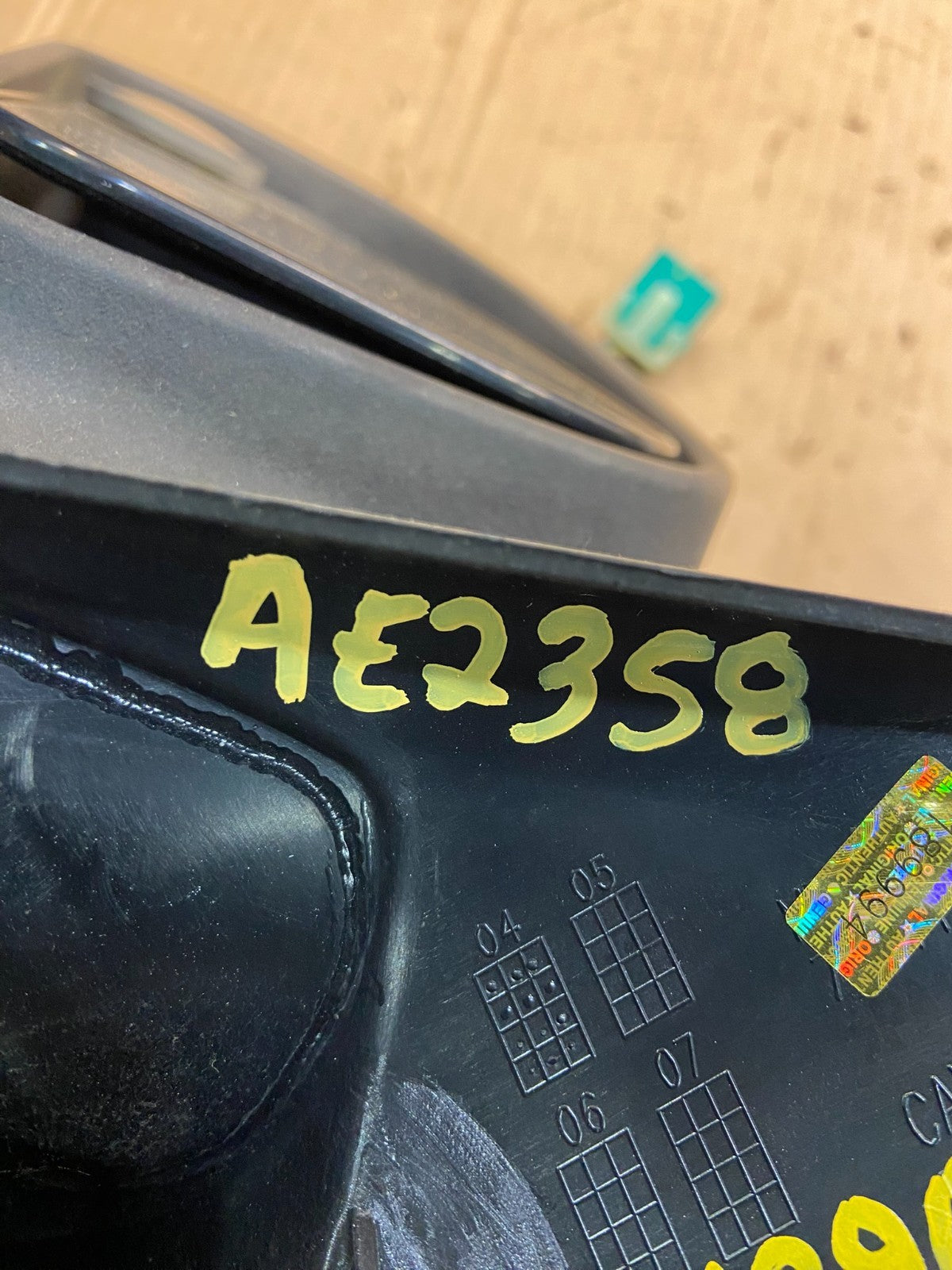 2002 to 2009 GMC Envoy Left Driver LH Door Mirror Turn Signal View AE2358 DW11