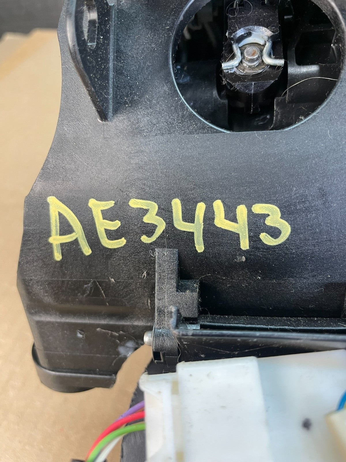 2009 to 2013 Toyota Venza Shifter Shift Gear Select Control 33560-0T020 AE34439