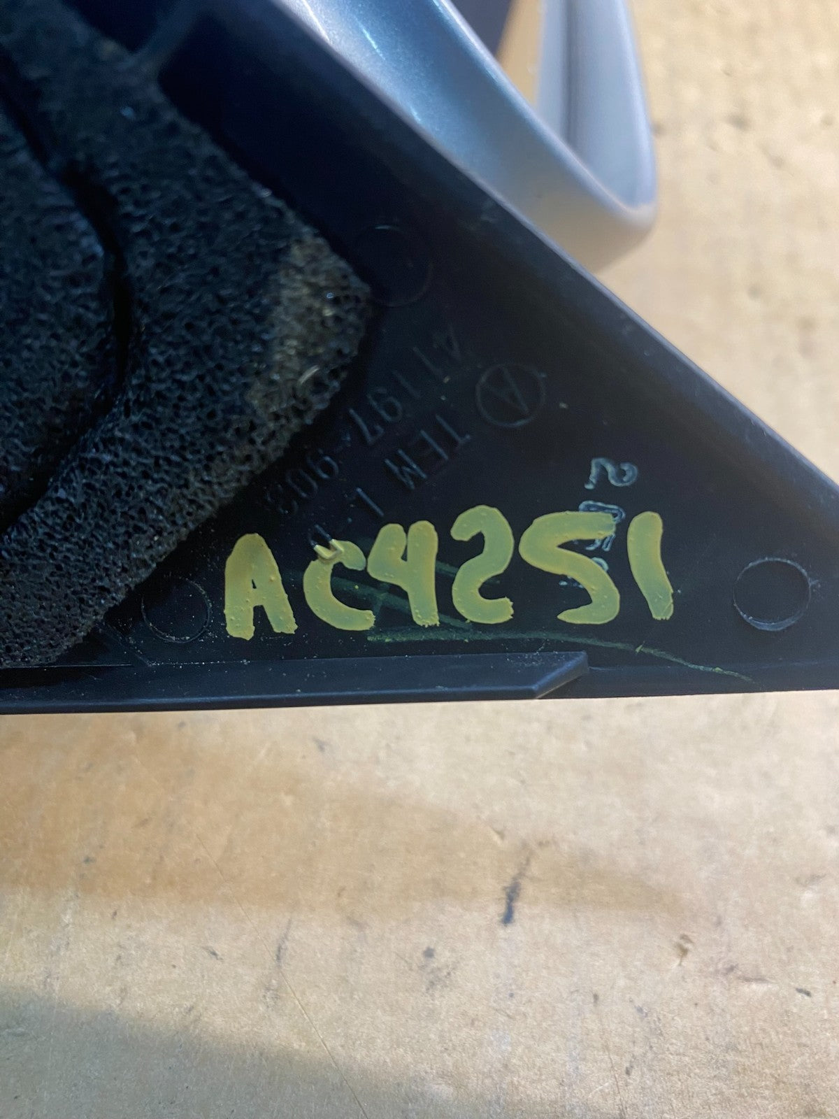 2000 to 2004 Subaru Legacy Outback Left Driver LH View Mirror AC4251 MS12