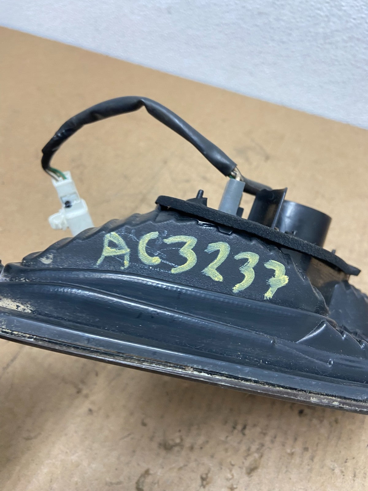 2002 2003 2004 Lexus ES300 ES330 Left Driver Lh Inner Tail Light Oem AC3237 DW6