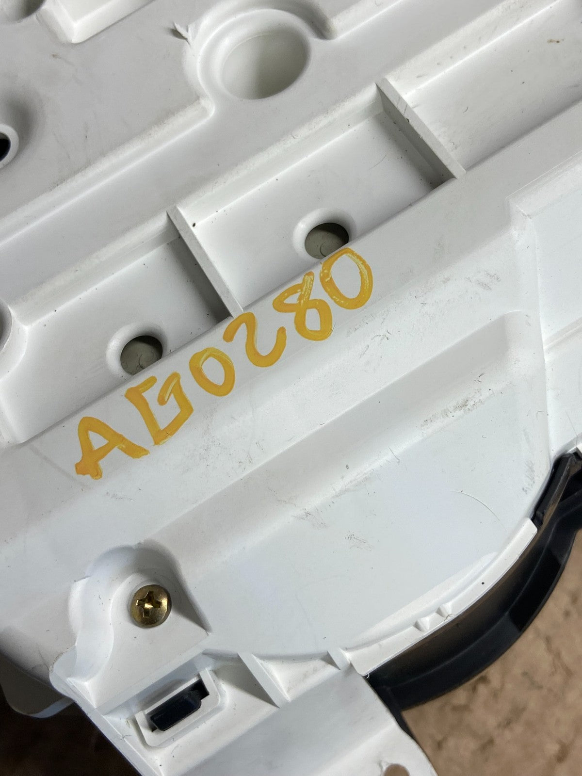 2004 2005 Toyota Sienna Speedometer Cluster Gauge AG0280 DG8