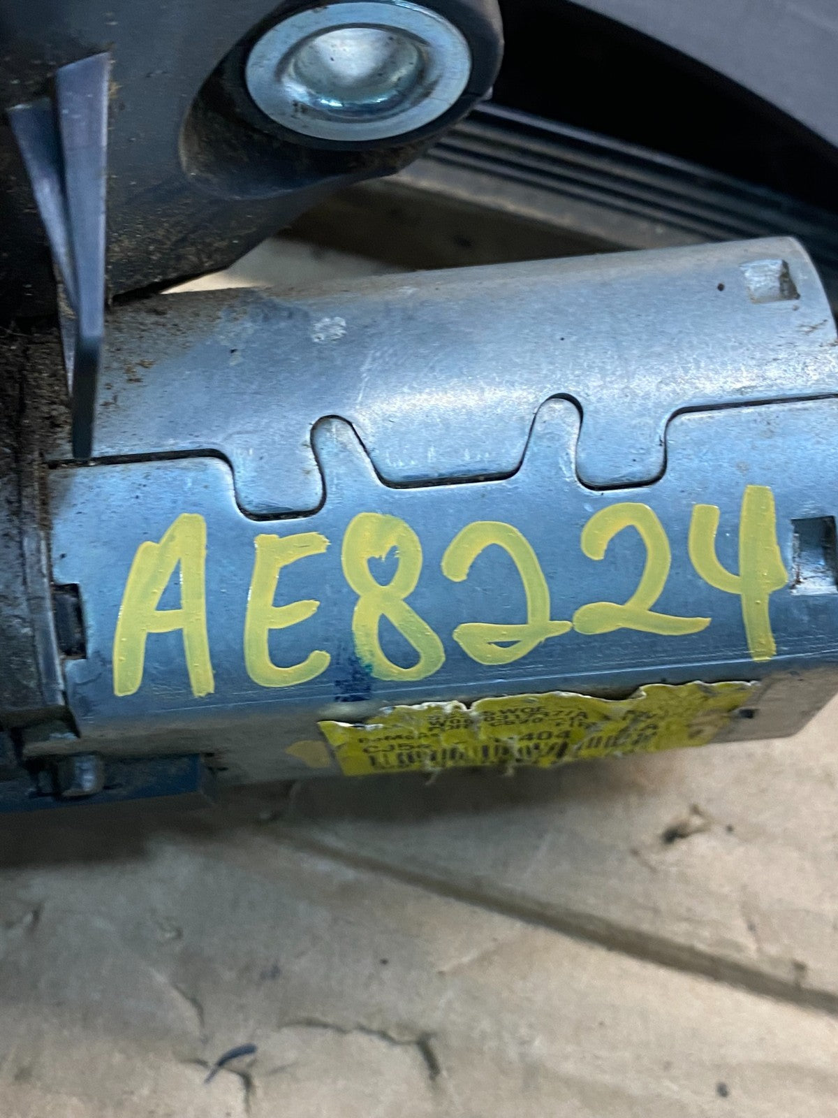 2013 to 2019 Ford Escape Rear Windshield Wiper Motor ae8224 DG7