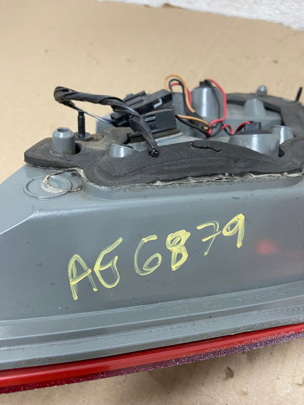 2013 to 2018 Ford Taurus Left Driver Lh Side Tail Light Inner AG6879 LK5