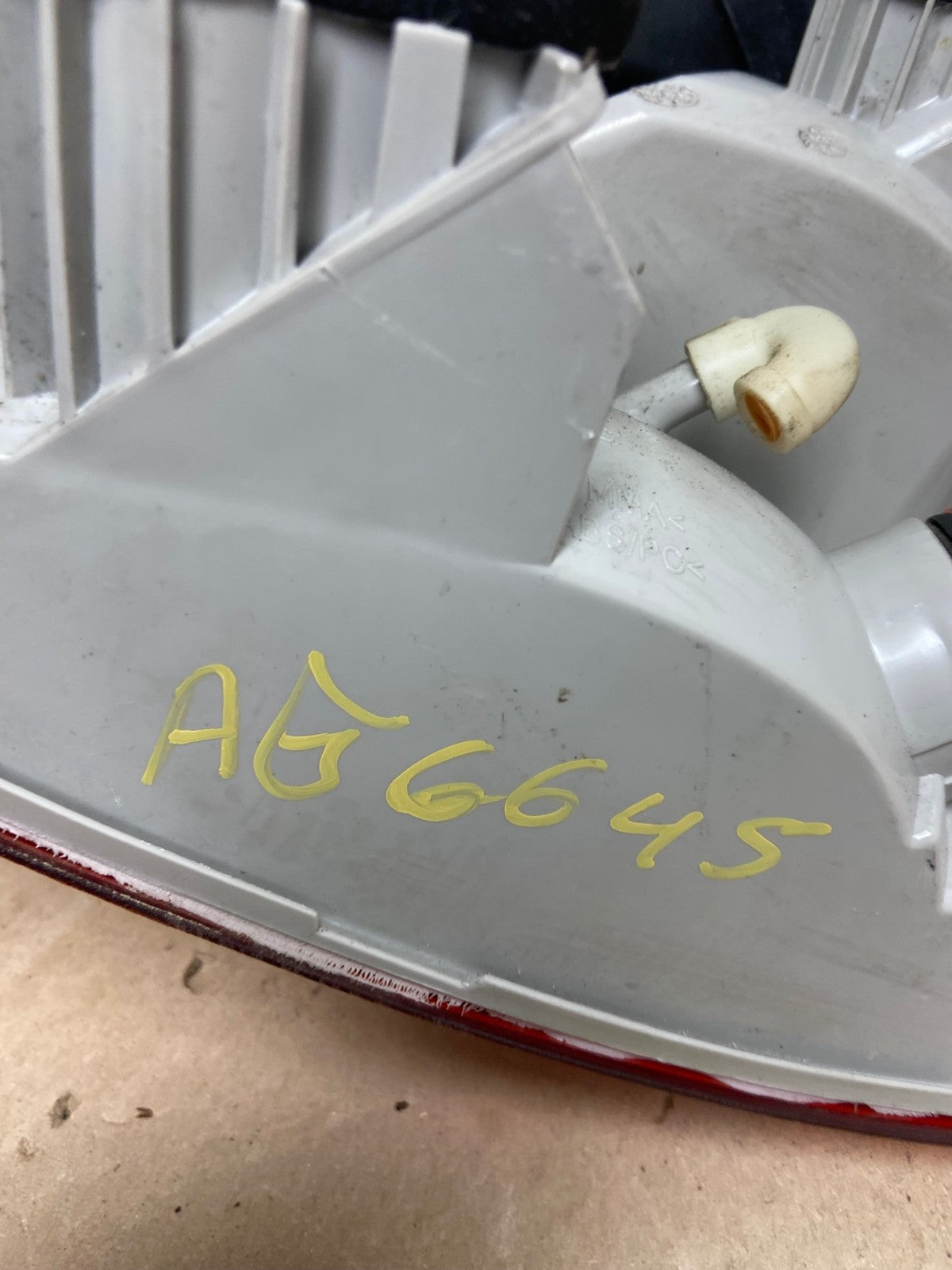 2012 2013 2014 Ford Focus Sedan Left Driver Lh Side Tail Light AG6645 LK7