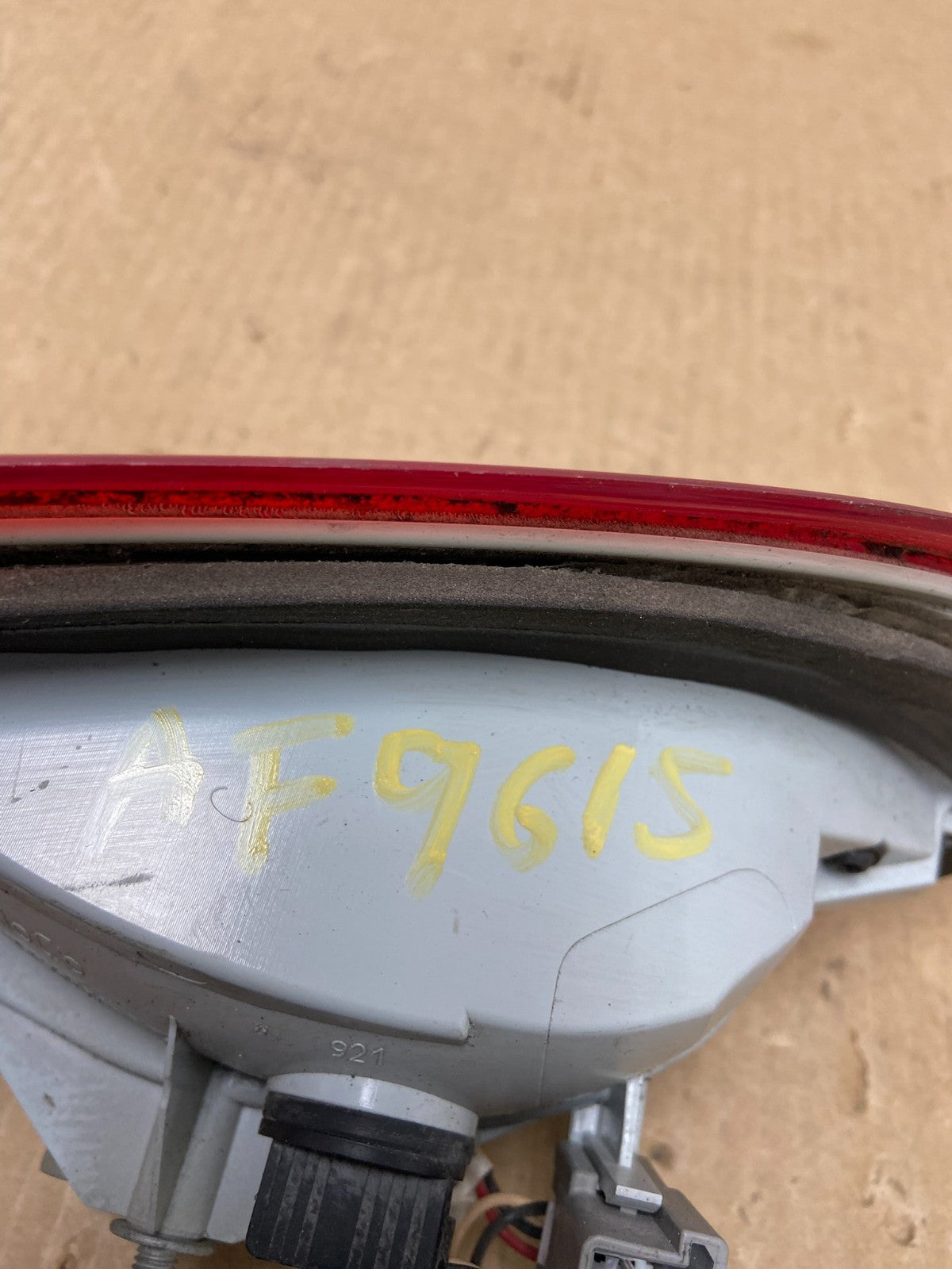 2015 - 2018 Ford Focus Sedan Right Passenger RH Inner Tail Light AF9615 DW7