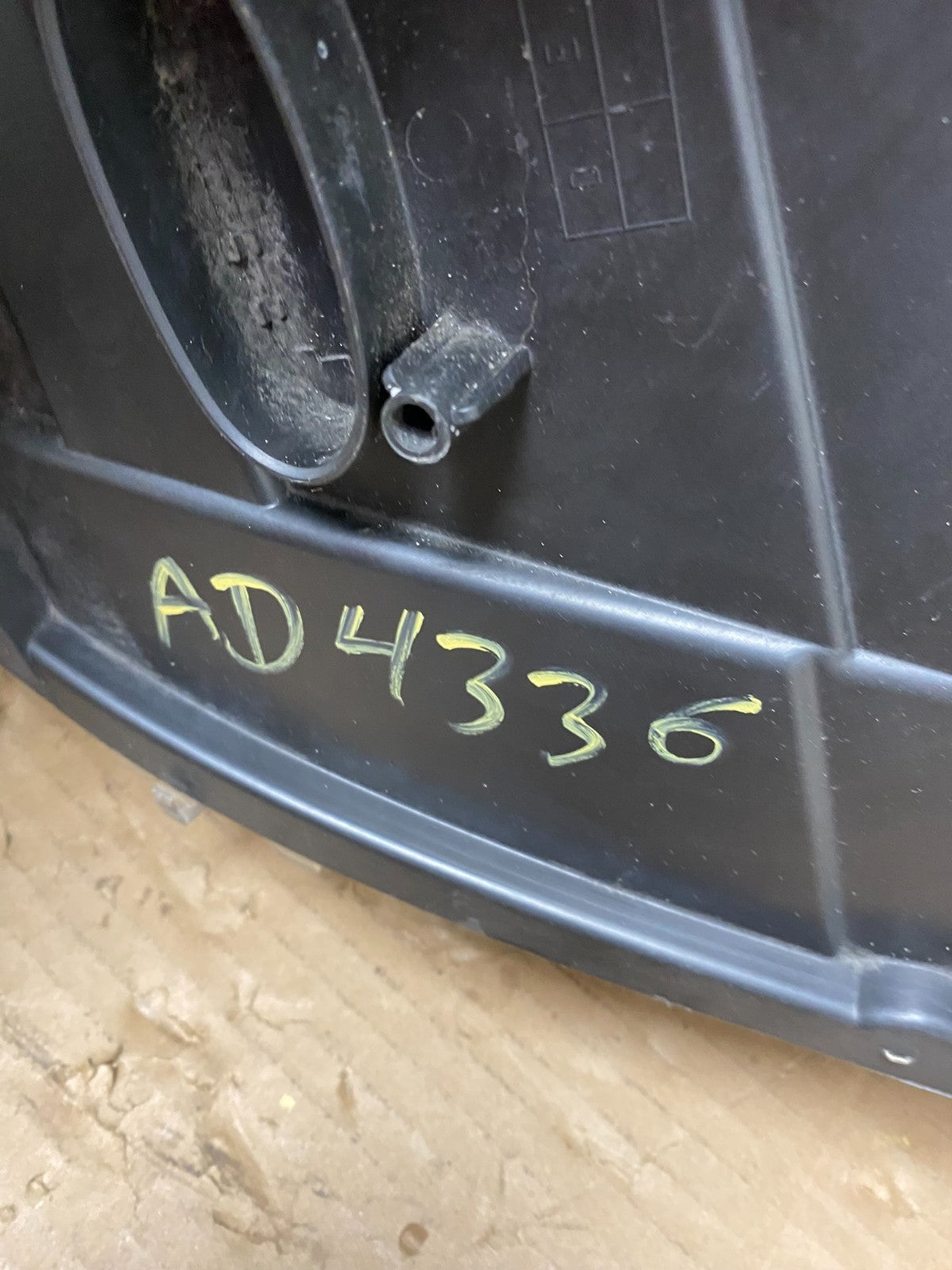 2007 to 2013 Mercedes Sprinter Headlight Left Driver Side Halogen AD4336 DW10
