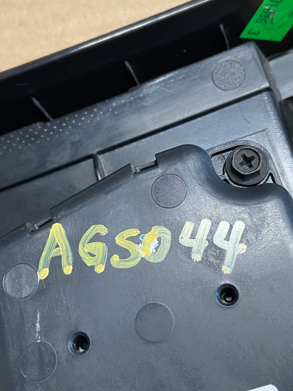 2008 to 2012 Jeep Liberty Dash Climate Temperature Control Radio Bezel AG5044 DG6