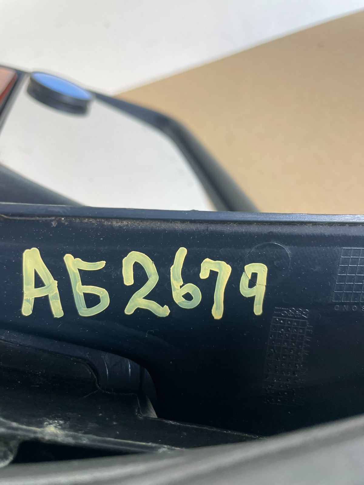 2007-2011 Ford Expedition Left Driver View Door Mirror AG2679 MS10