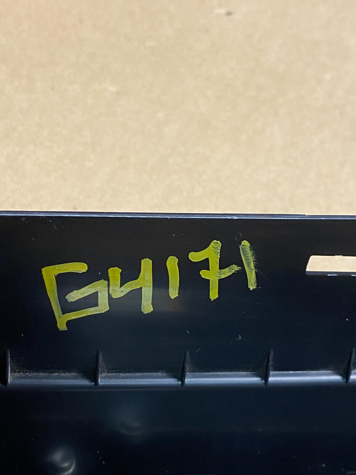 2020 to 2023 Ford Explorer Console Radio Display Screen Air Vents G4171 DG18