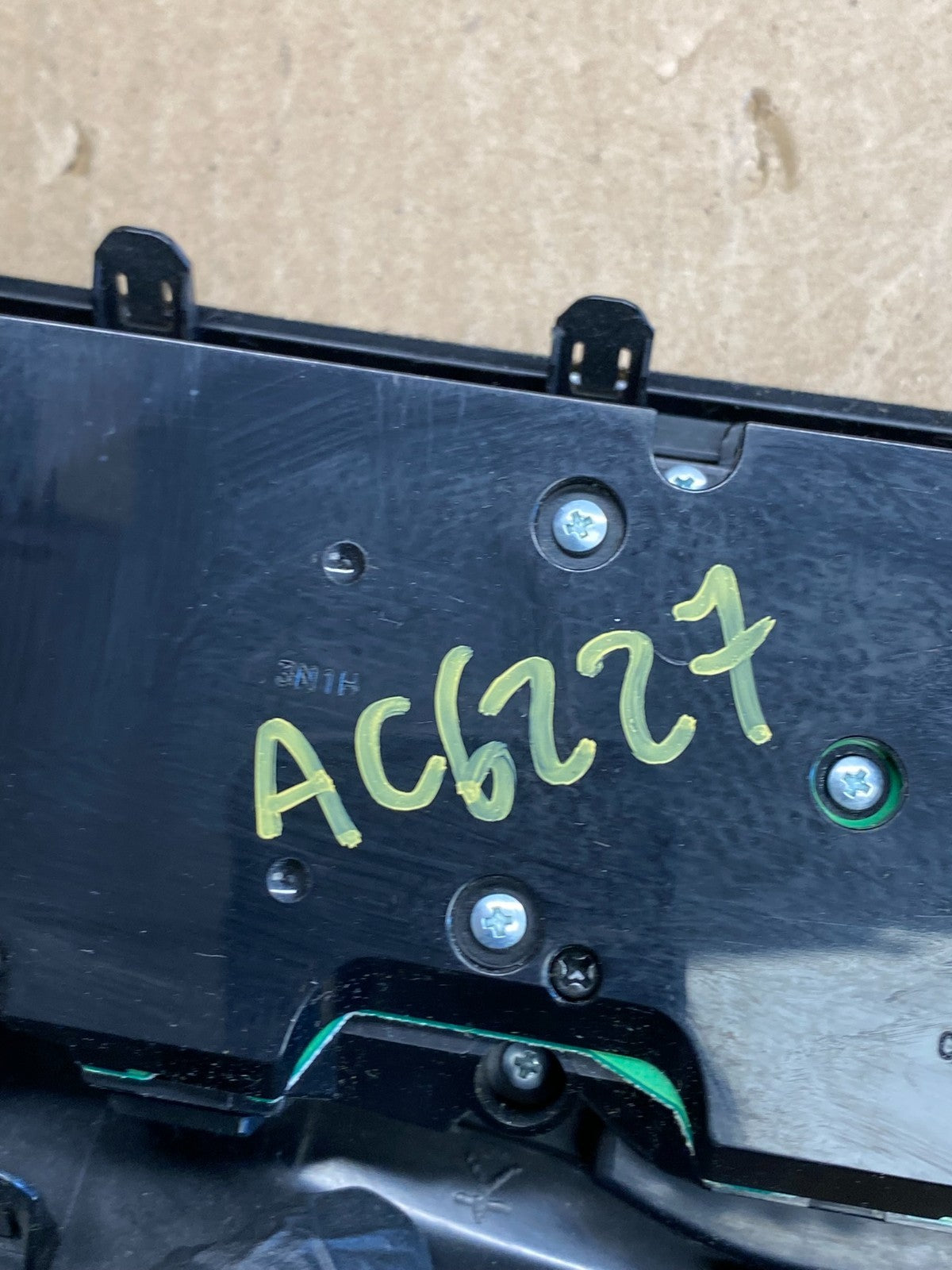 2009-2014 Nissan Murano AM FM Radio CD Control Panel AC6227 DG6