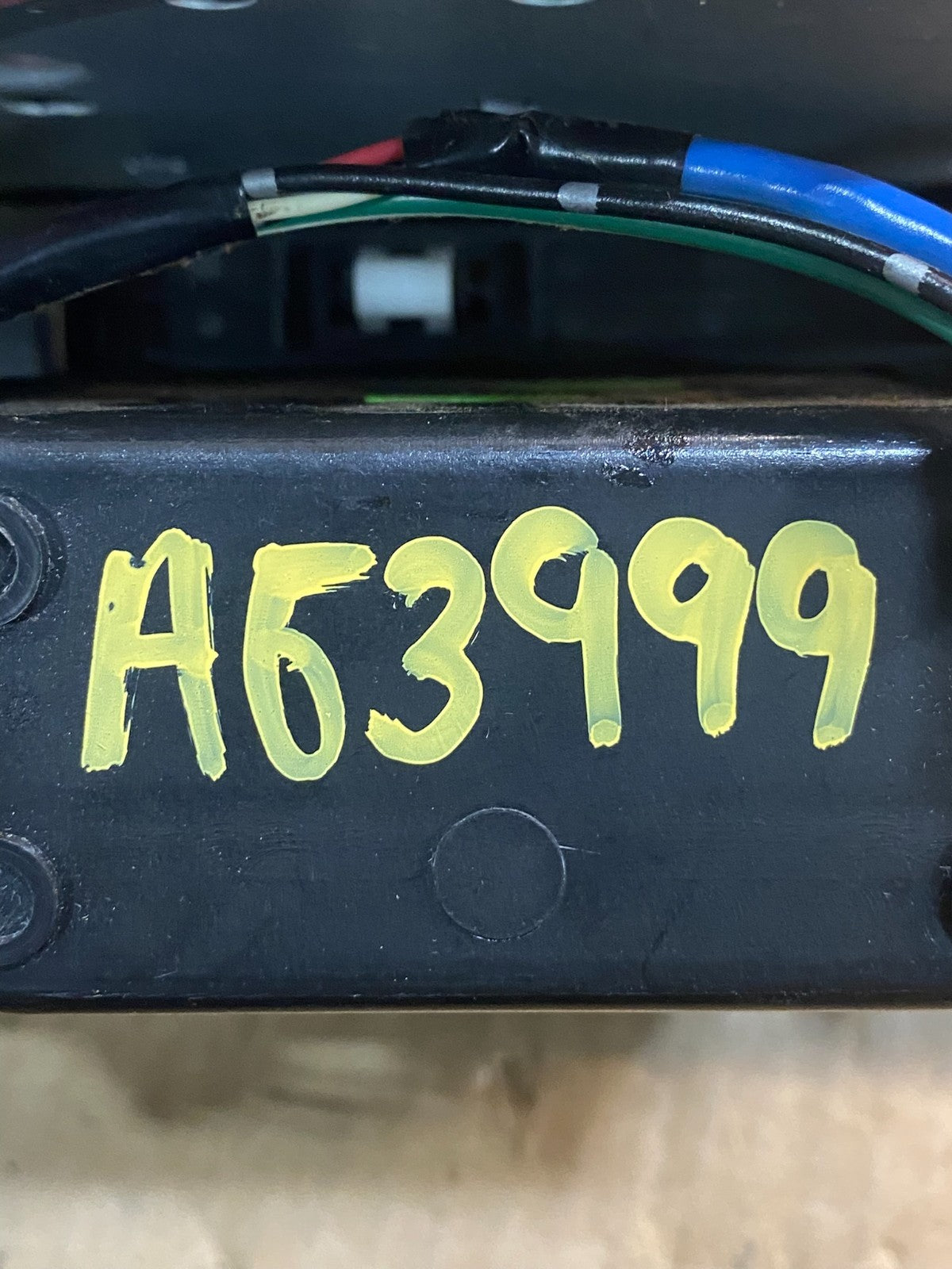 2008 to 2012 Nissan Armada Bose Radio CD Player A/C Climate Control OE AG3999 DG9
