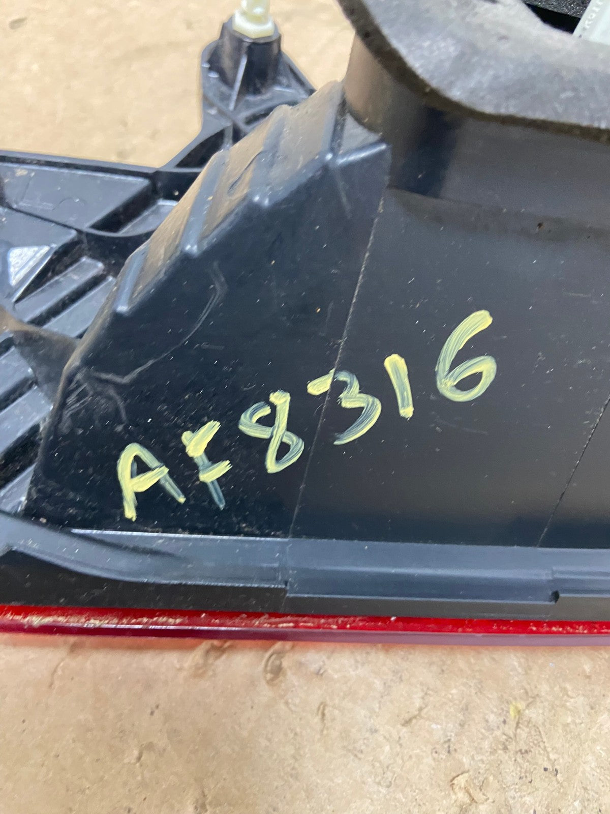 2010-2014 Subaru Outback Left Driver Lh Side Inner Tail Light AF8316 LK5