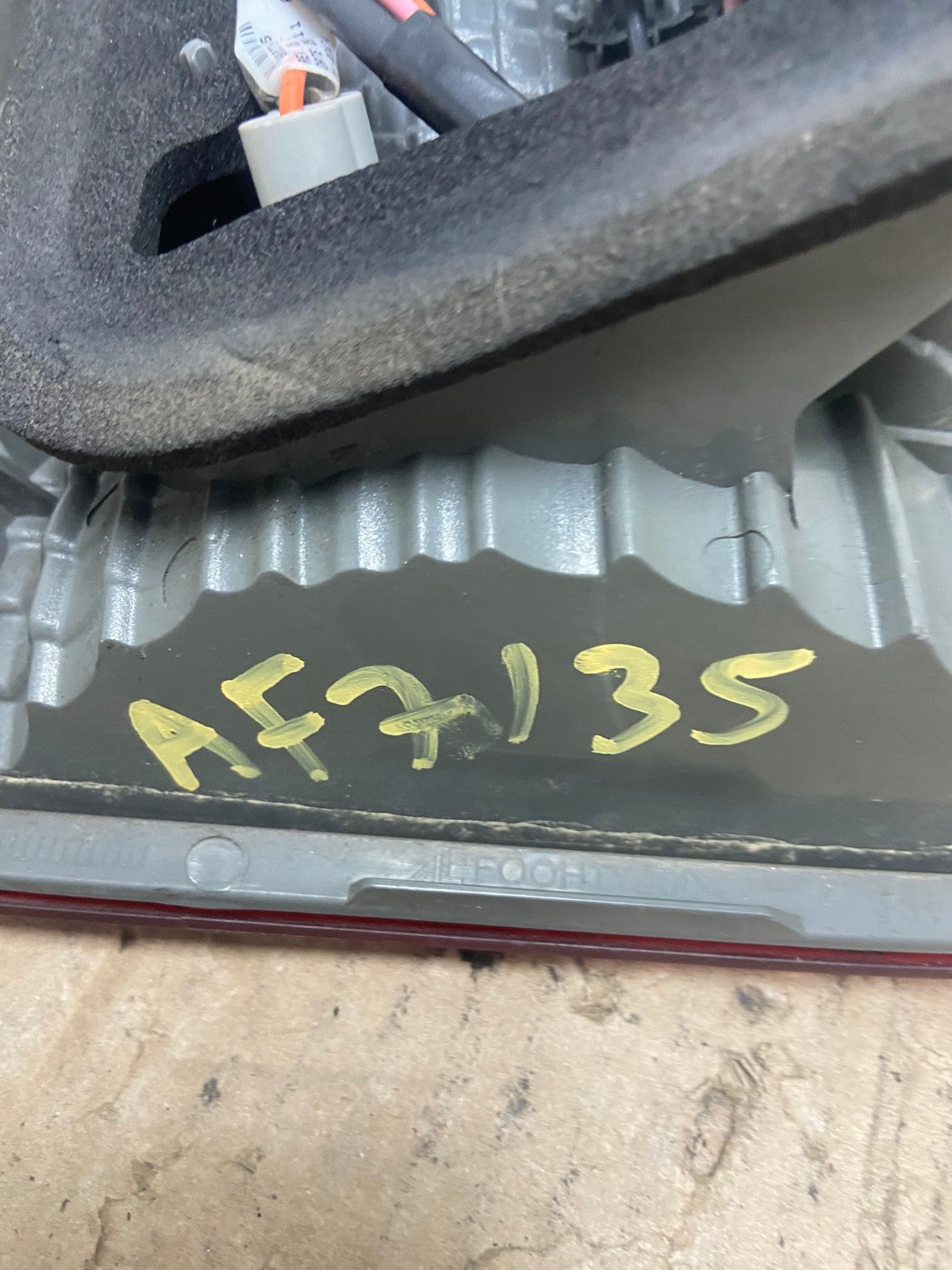 2011 2012 2013 Kia Sorento Right Passenger Inner Tail Light AF7135 LK7