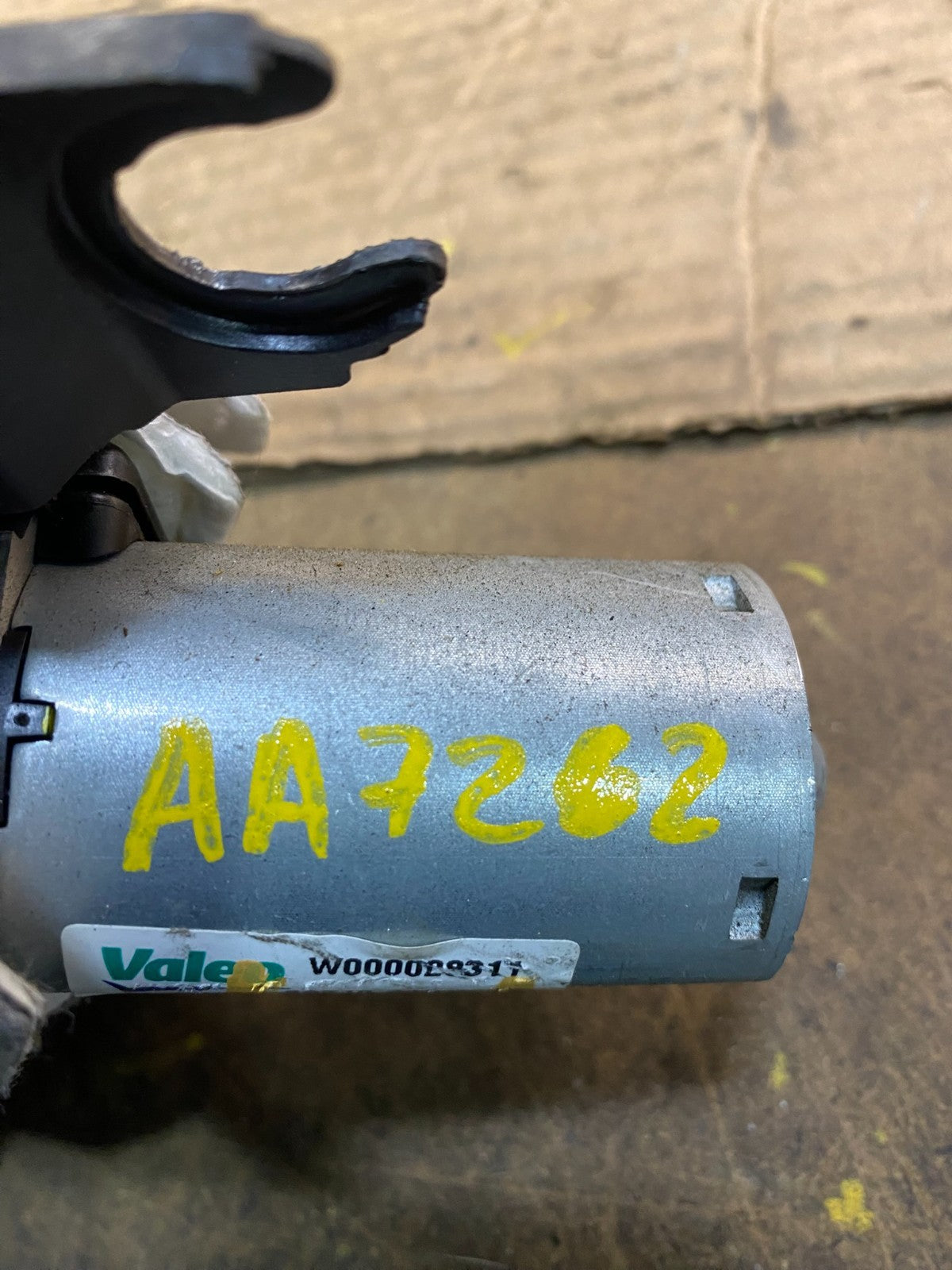 2004-2010 Infiniti QX60 Rear Liftgate Back Window Wiper Motor OEM AA7262 DG7