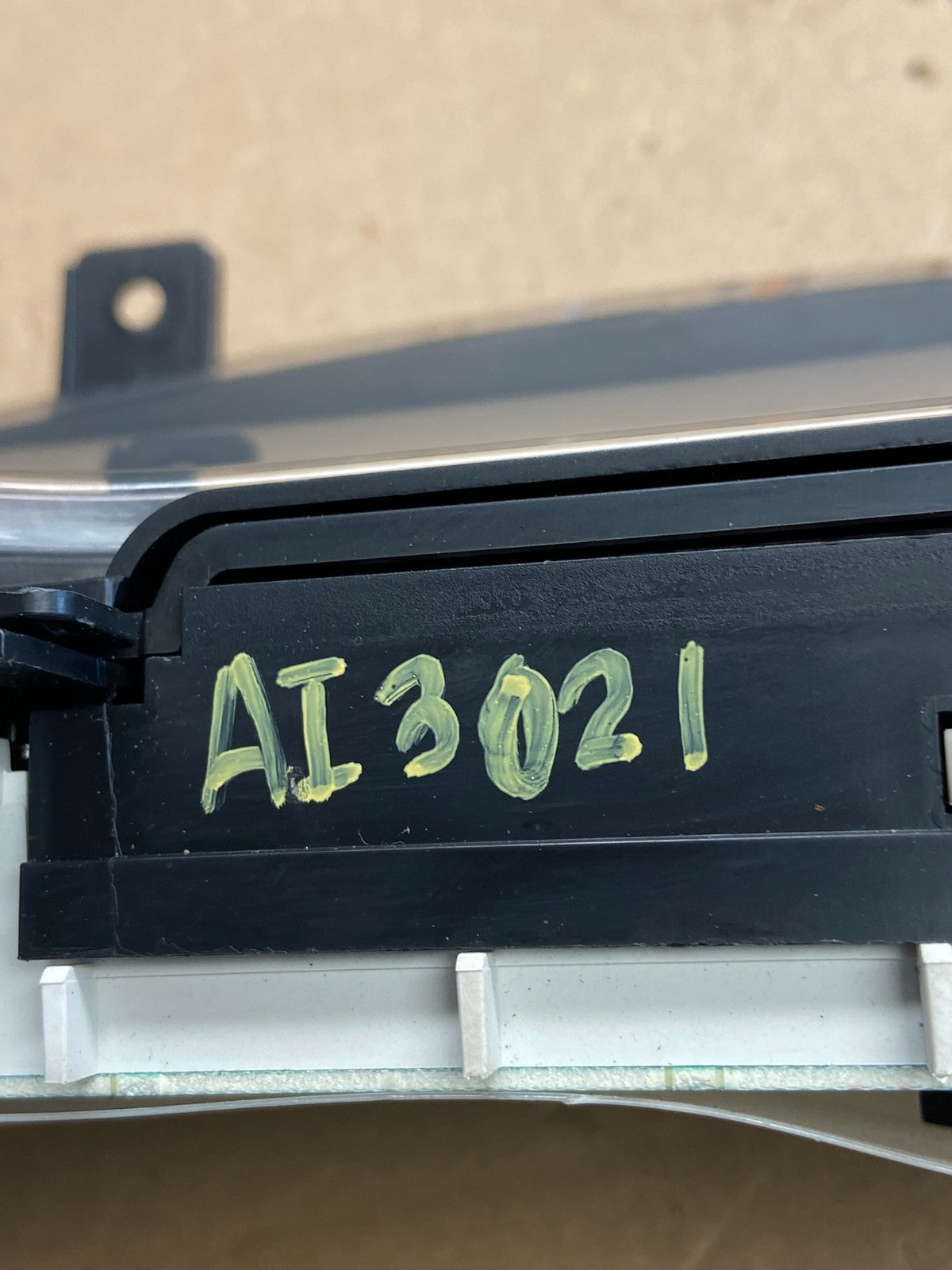 2004 2005 Ford Explorer Speedometer Cluster Gauge AI3021 PS9