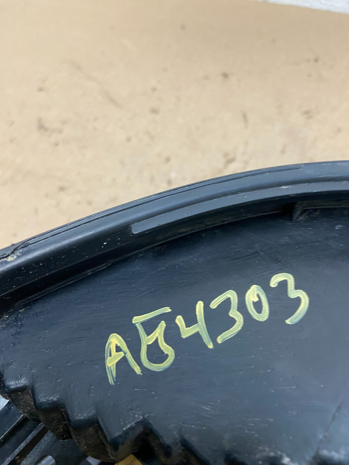 2001 2002 2003 Toyota Sienna Left Driver Lh Side Tail Light AG4303 LK6