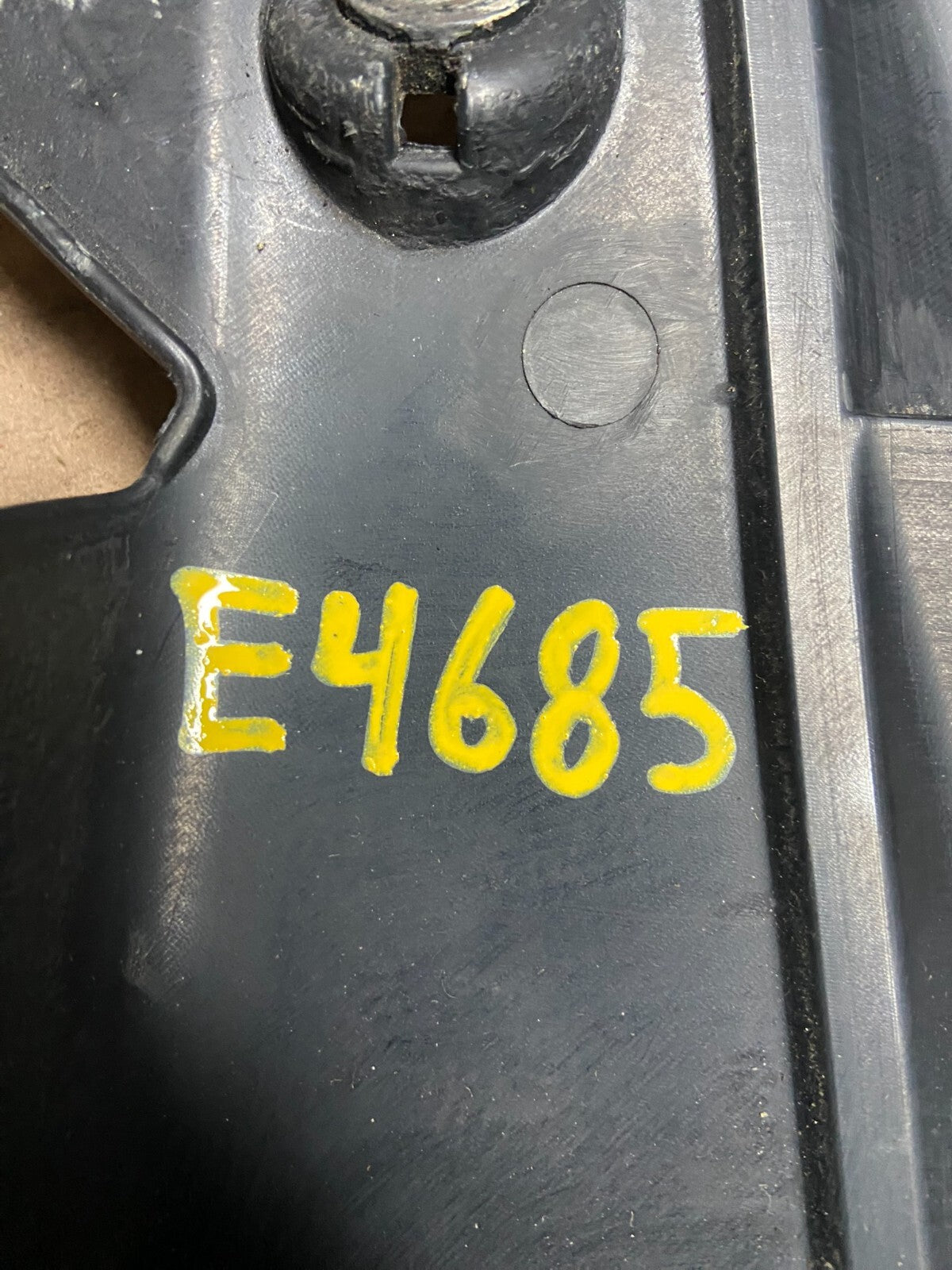 2006 to 2010 Hyundai Azera V6 Engine Motor Shield Cover OEM E4685 DG19