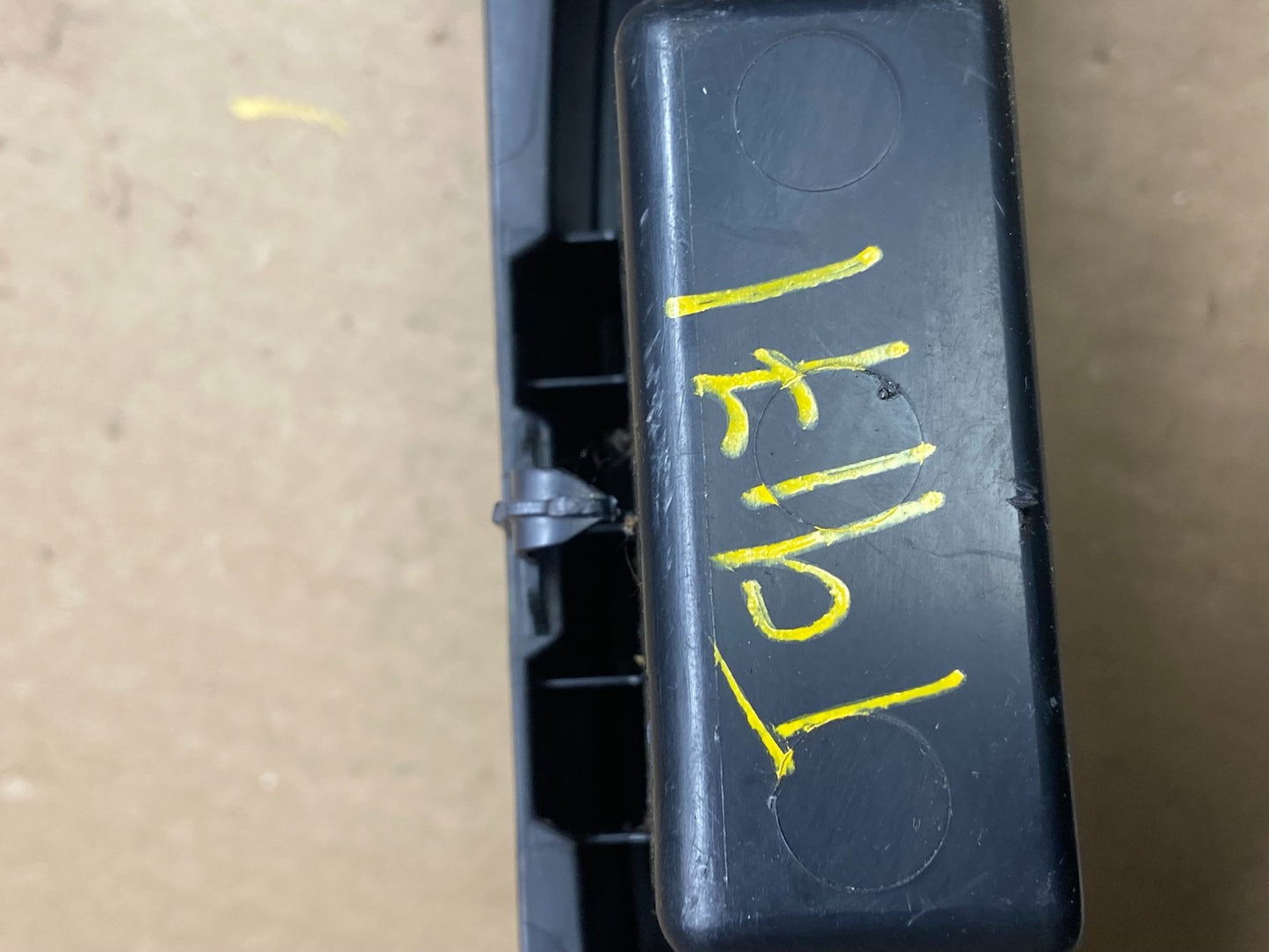 2008 to 2013 Toyota Highlander Center Dash Storage Pocket OEM T9171 DG8