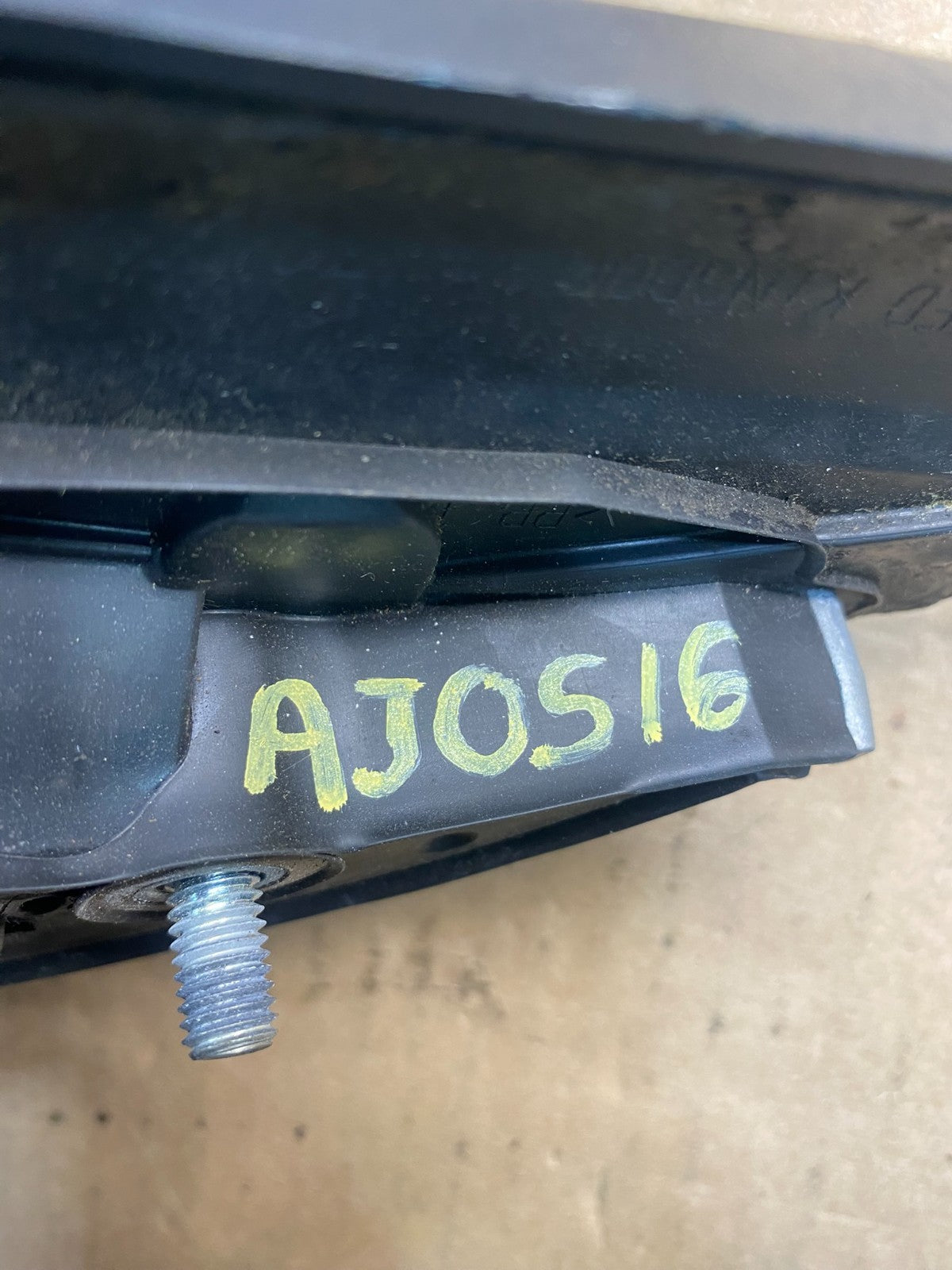 2000 to 2004 Volvo V70 Left Driver Side Door Mirror AJ0516 DG10