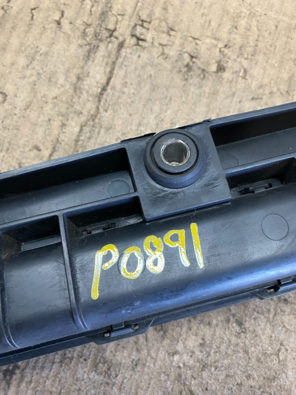 2009 to 2014 Nissan Maxima Upper Air Intake Duct p0891 DG9