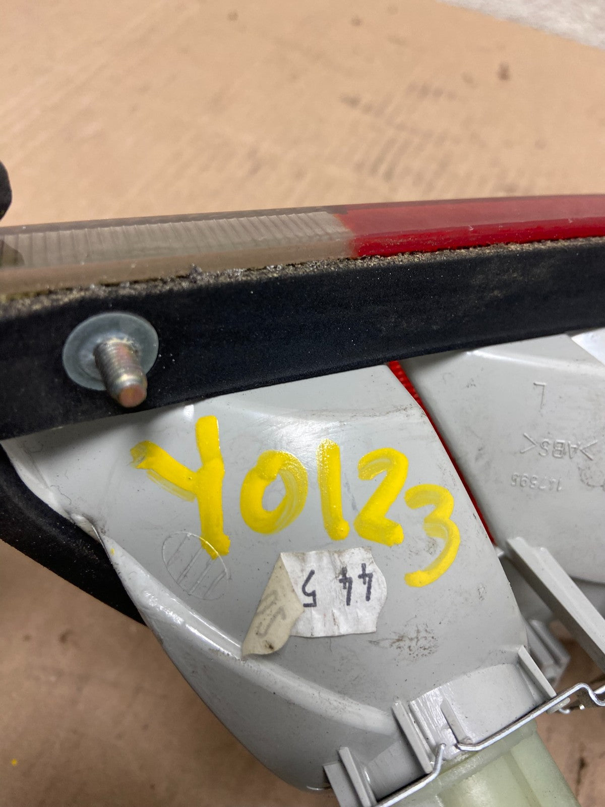 1998-2003 Mercedes Benz CLK Inner Left Driver LH Side Tail Light Lamp Y0123 DW5