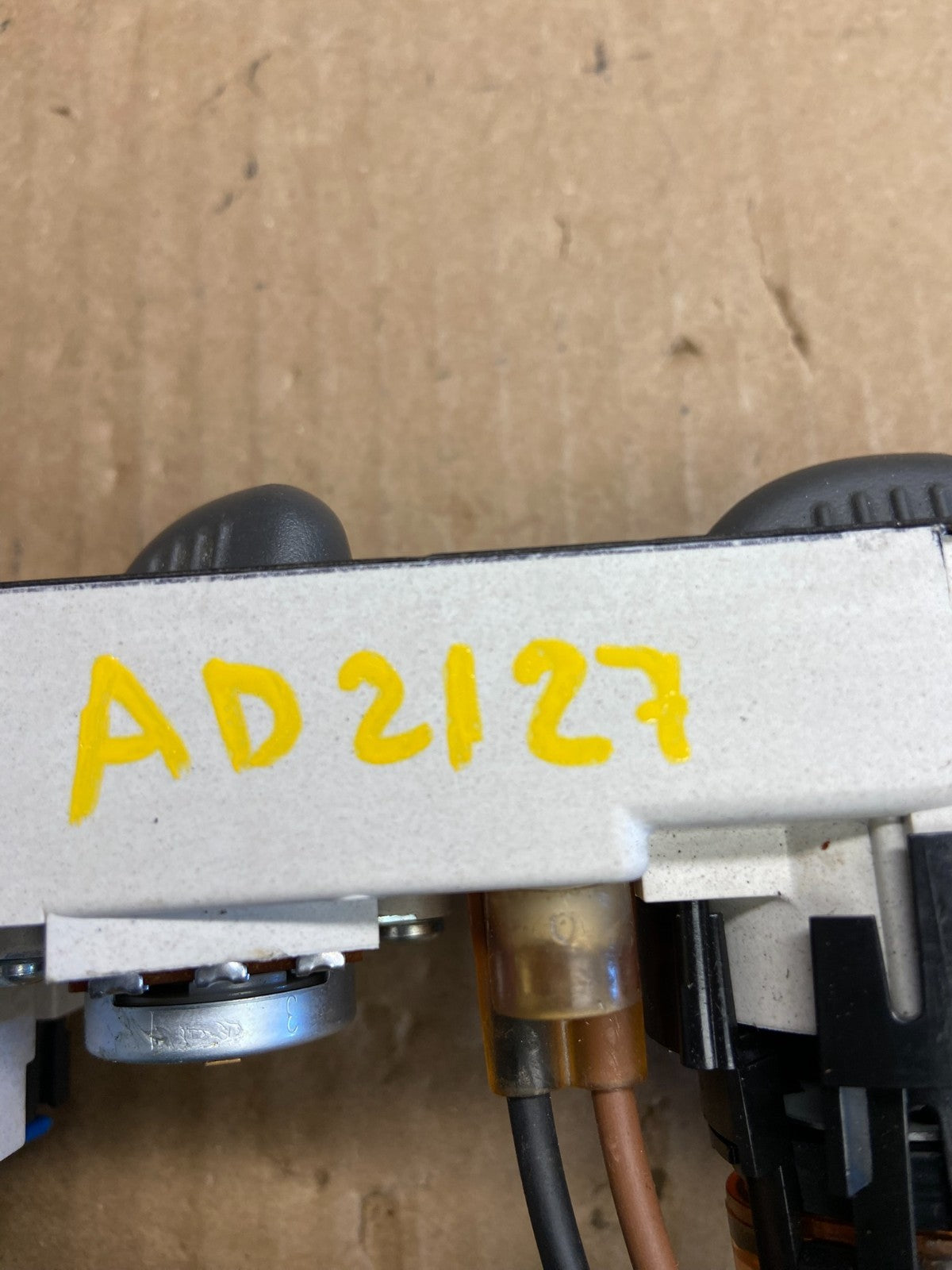 2001 - 2007 GMC Chevrolet Express 1500 Climate Control A/C AD2127 DG6