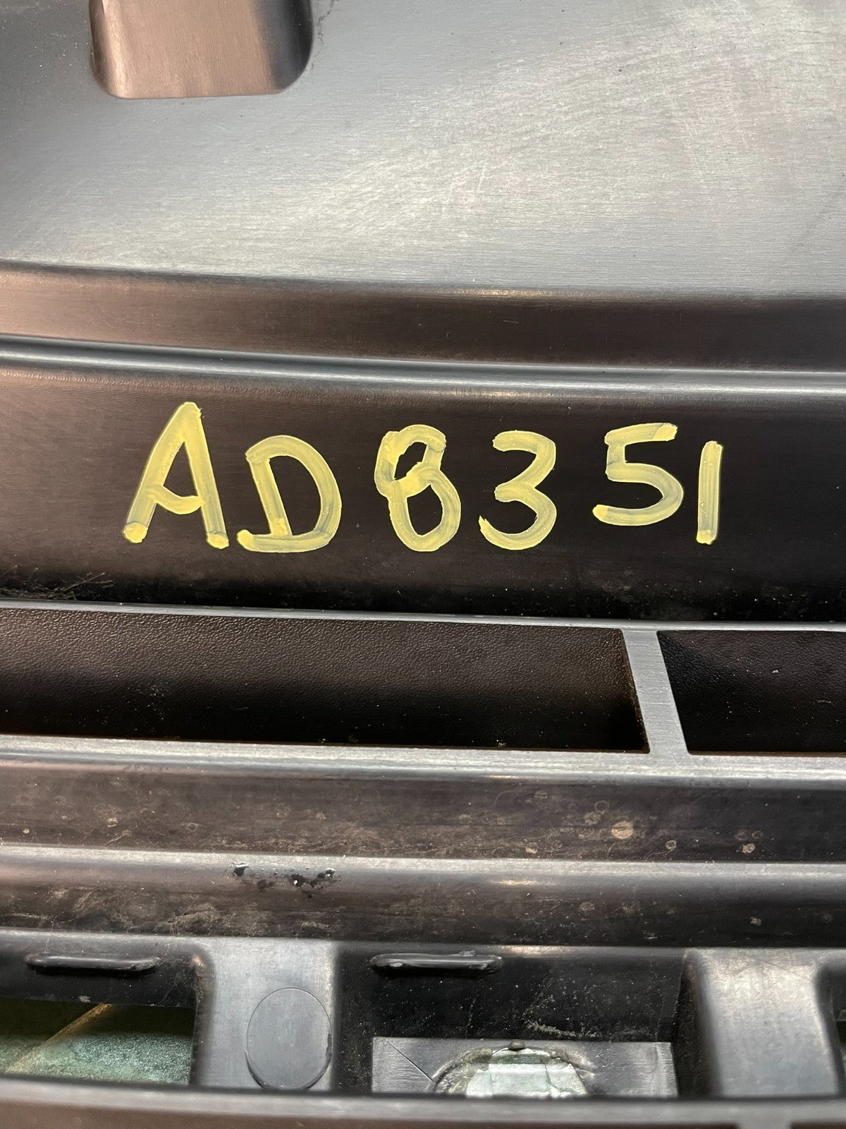 2008 to 2013 GMC Yukon Hybrid Front Upper Grille Grill AD8351 DG5