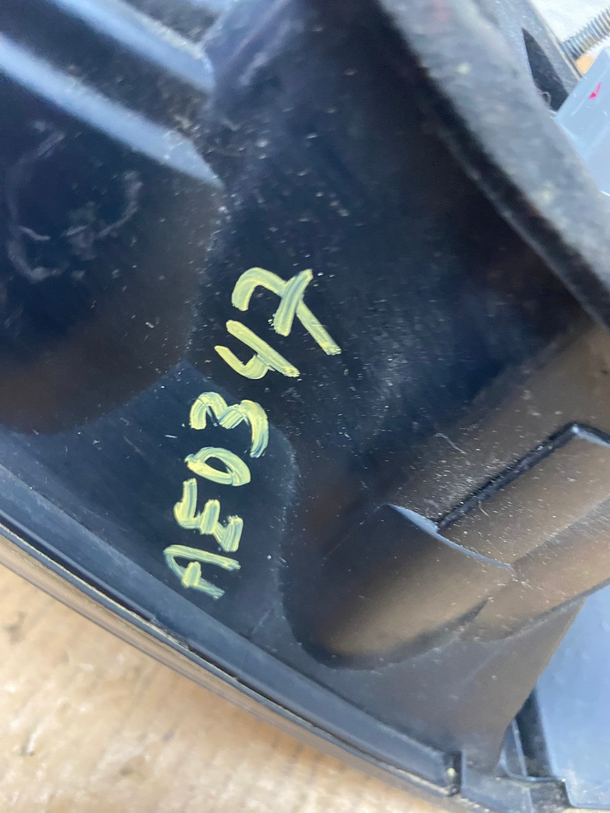 2004 2005 Mazda 3 Right Passenger RH Side Tail Light AE0347 LK6