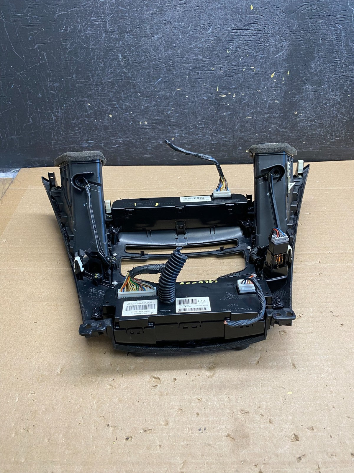 2011 - 2014 Hyundai Sonata Center Radio Climate Control Air Vent Bezel ag5243 DG8