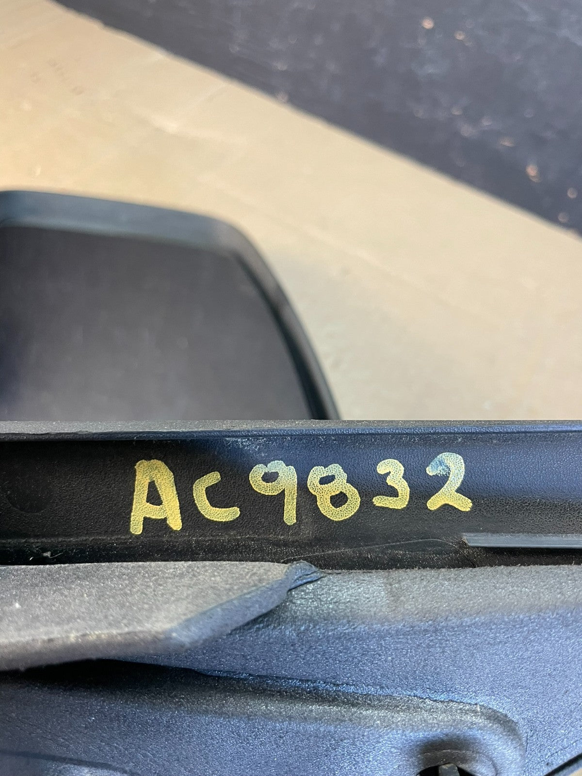 2003-2006 Ford Expedition Left Driver LH View Door Heated Mirror AC9832 DW10