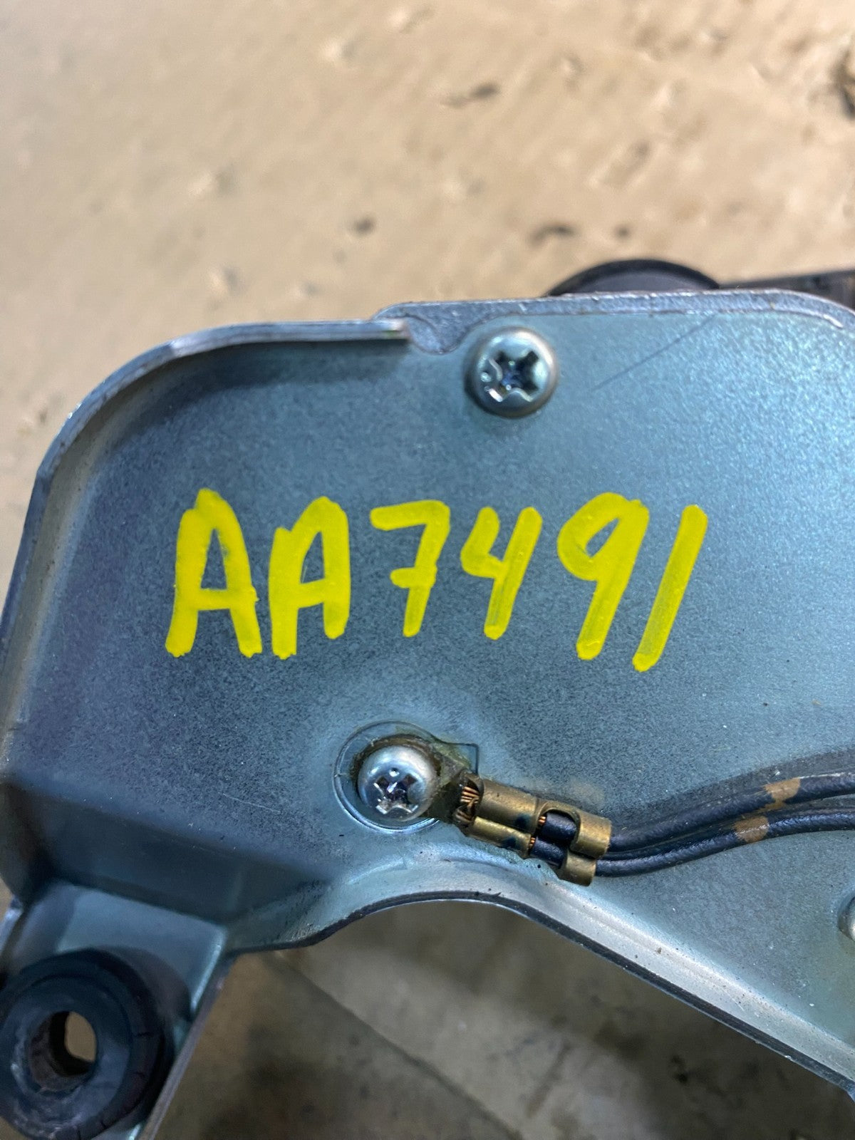 2005 to 2009 Subaru Legacy Outback Rear Windshield Wiper Motor aa7491 DG6