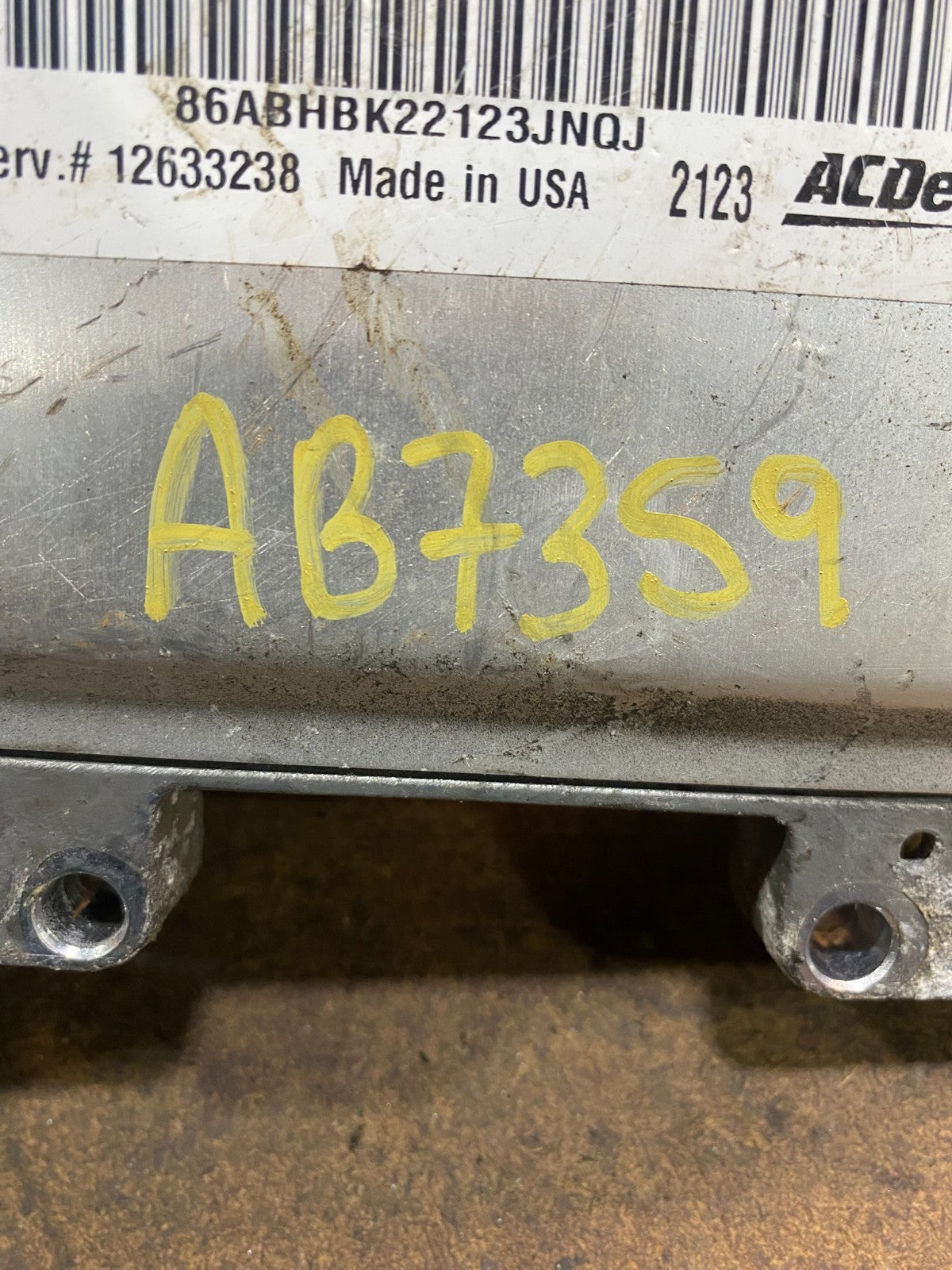 2010 to 2013 Chevrolet Silverado Yukon Engine Control Module ECM ECU ab7359 DG4