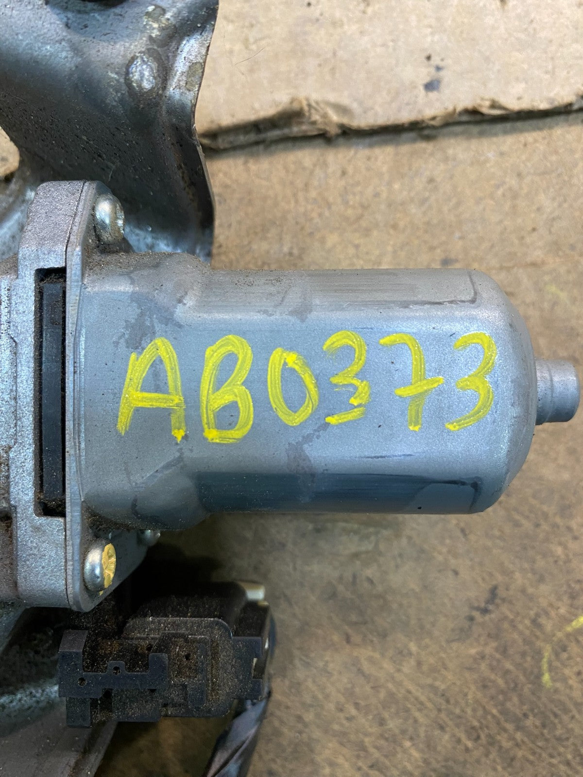 2014-2021 Dodge Durango Tailgate Back Door Rear Wiper Motor Wiper AB0373 DG7