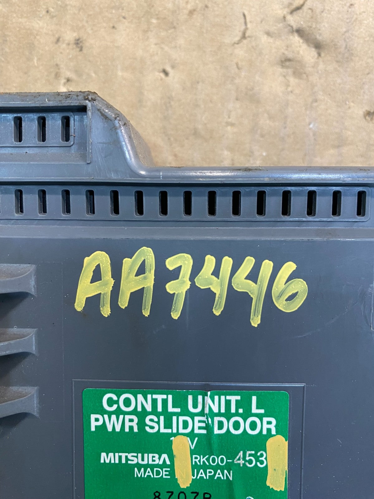 2008 - 2010 Honda Odyssey Rear Left Driver LH Sliding Door Module aa7446 DG3