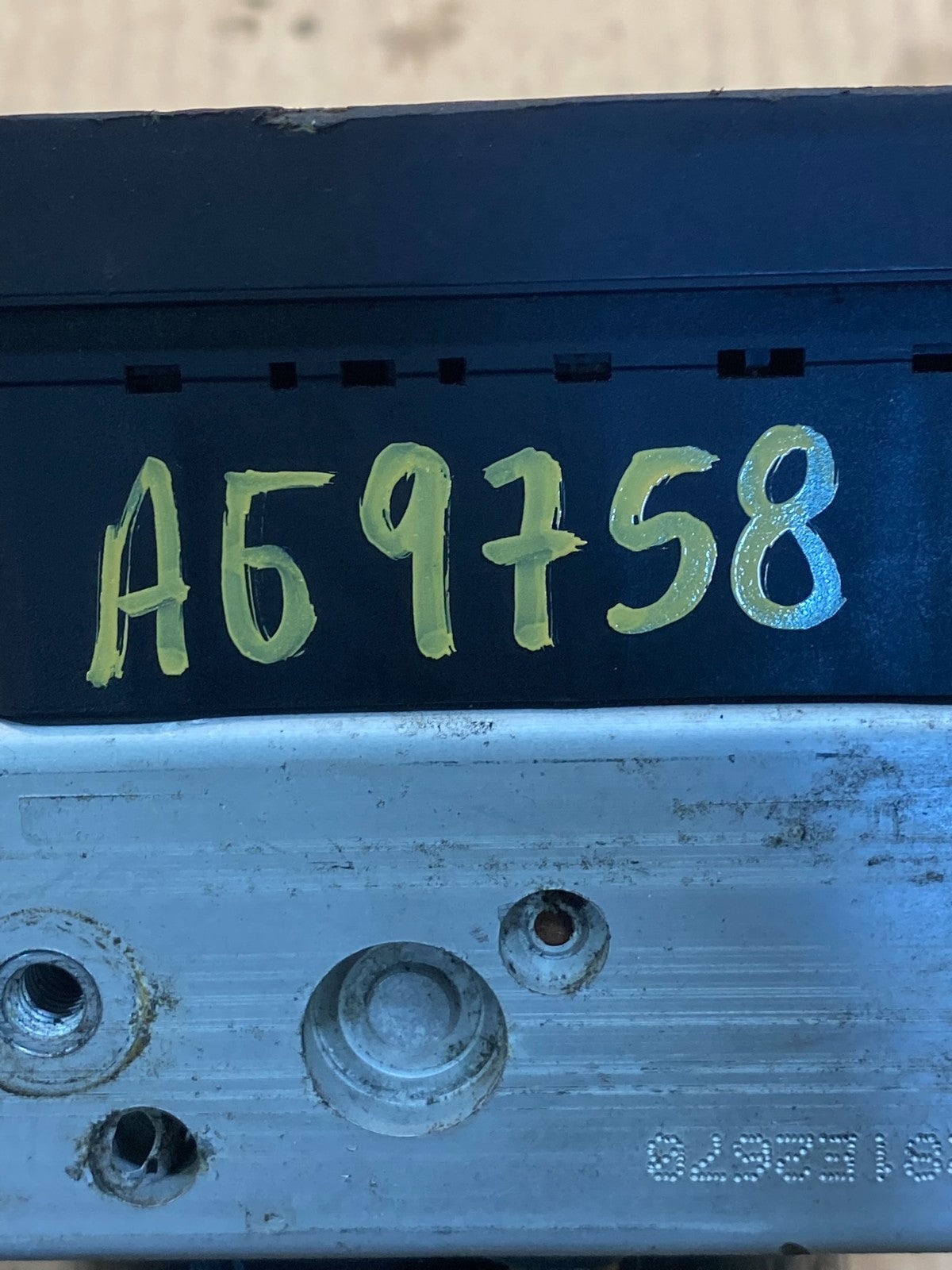 2003 2004 Ford Expedition ABS Anti Lock Brake Pump Module AG9758 DG7