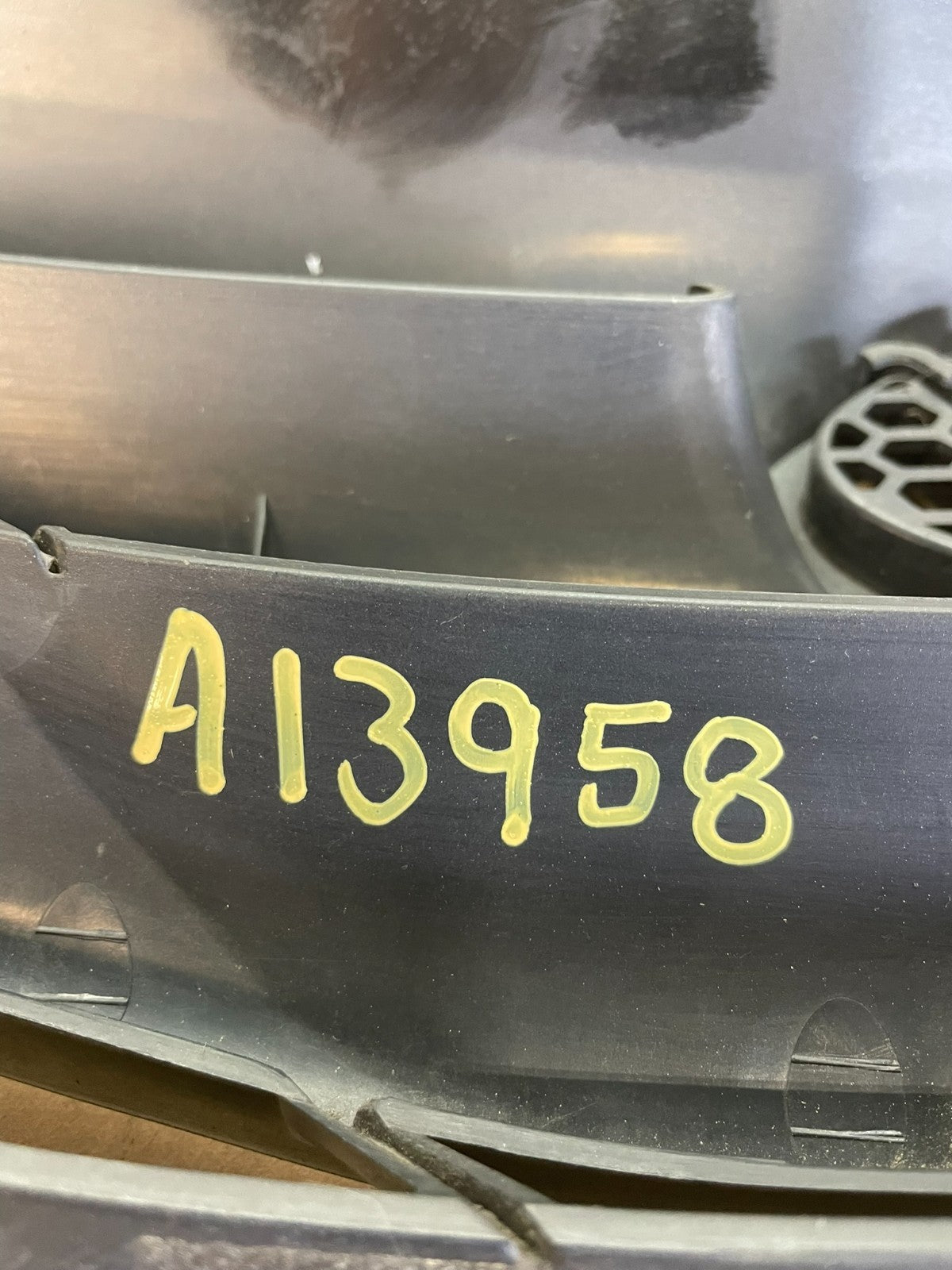 2011 to 2014 Hyundai Sonata Front Upper Grill Grille AI3958 DW5