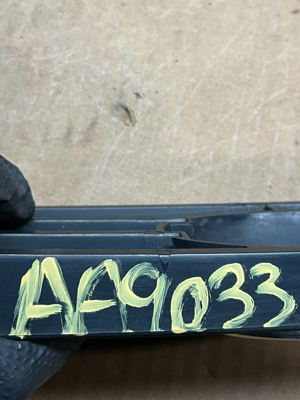 2000 to 2004 Ford Focus Front Upper Grille Grill With Emblem Oem AA9033 DG10