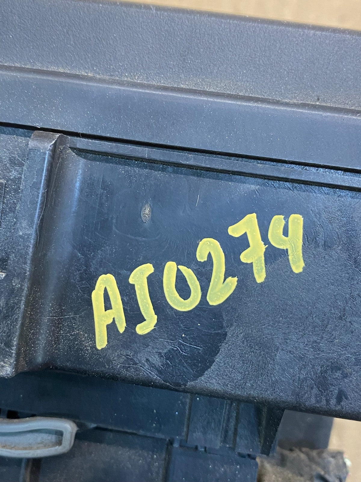 2007 Jeep Grand Cherokee Integrated Power Fuse Box 04692109ac AI0274 DW5