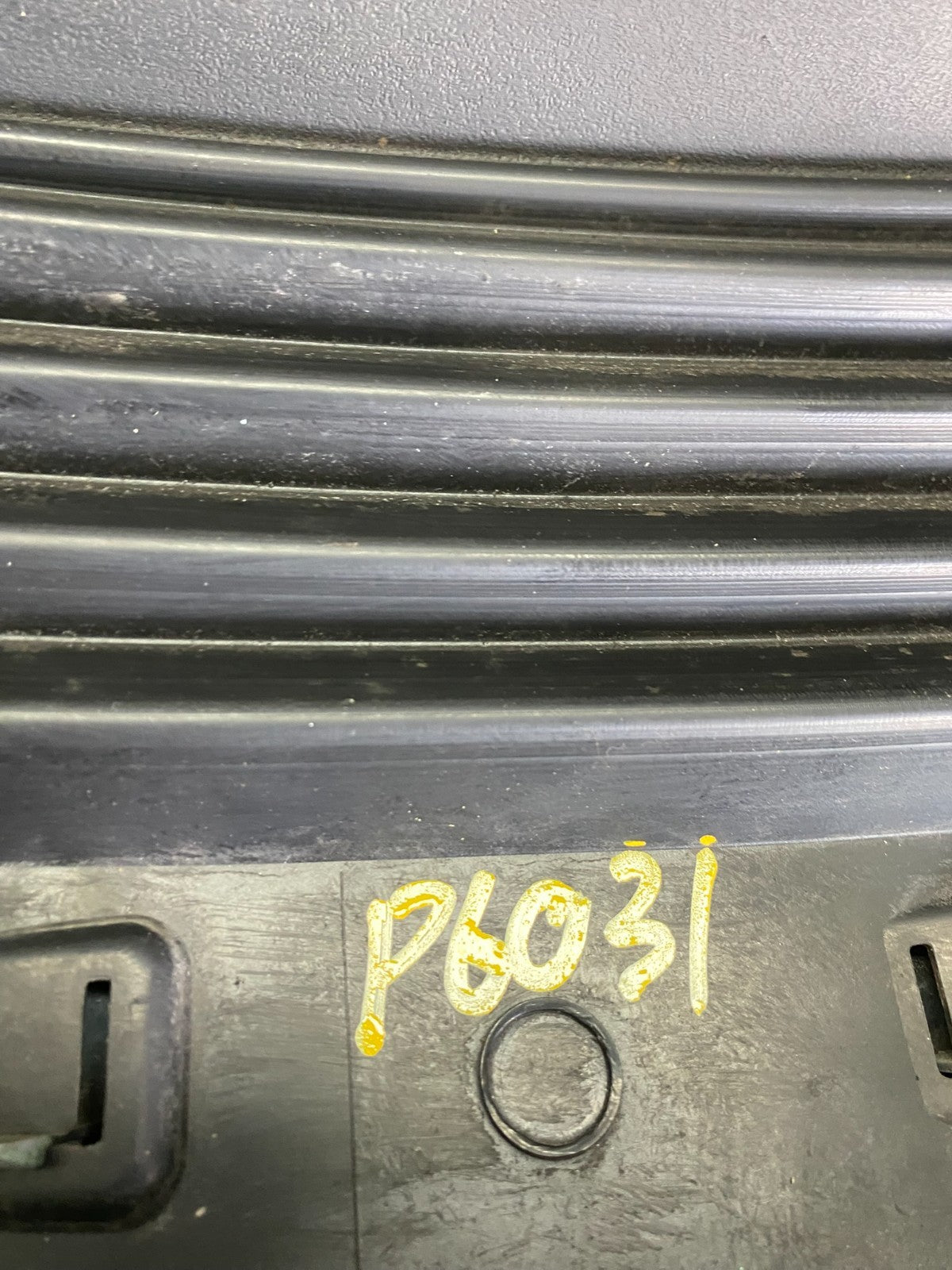 2009 to 2010 Dodge Journey Chrome Front Upper Grill Grille OEM X3365 DG8